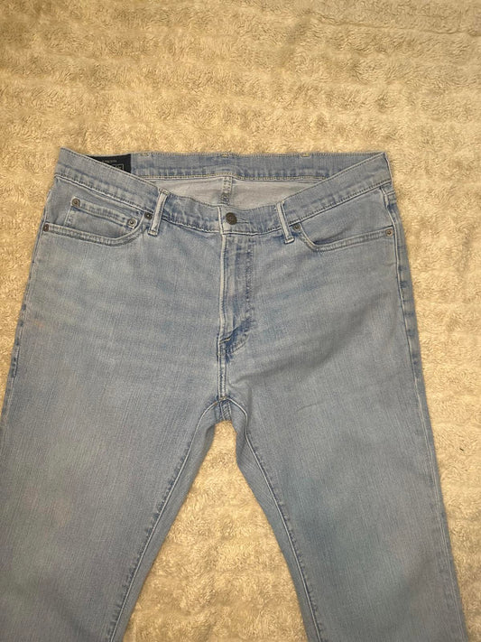 Abercrombie & Fitch light wash Felix Super Skinny jeans Size 36x32