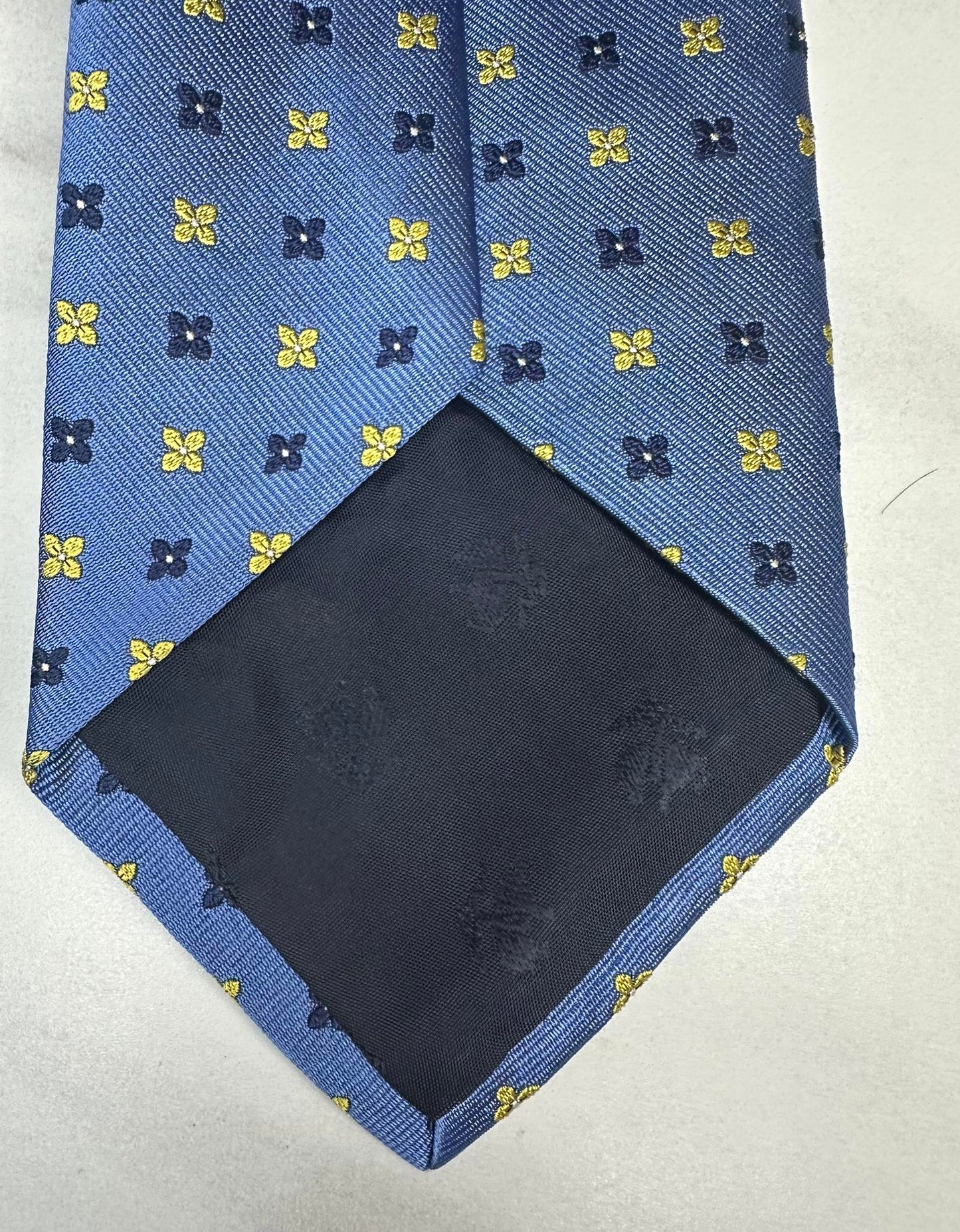 Brooks Brothers Maker light blue silk necktie