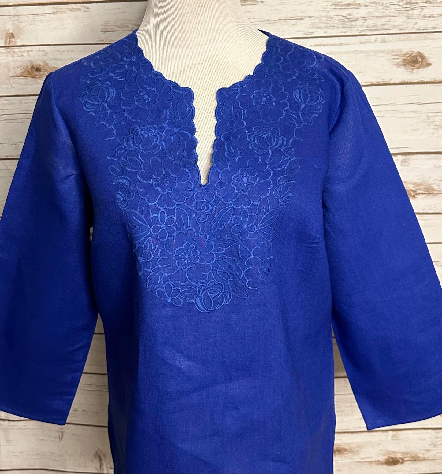 Susan Bristol coastal cobalt blue floral embroidered linen V-neck tunic Large