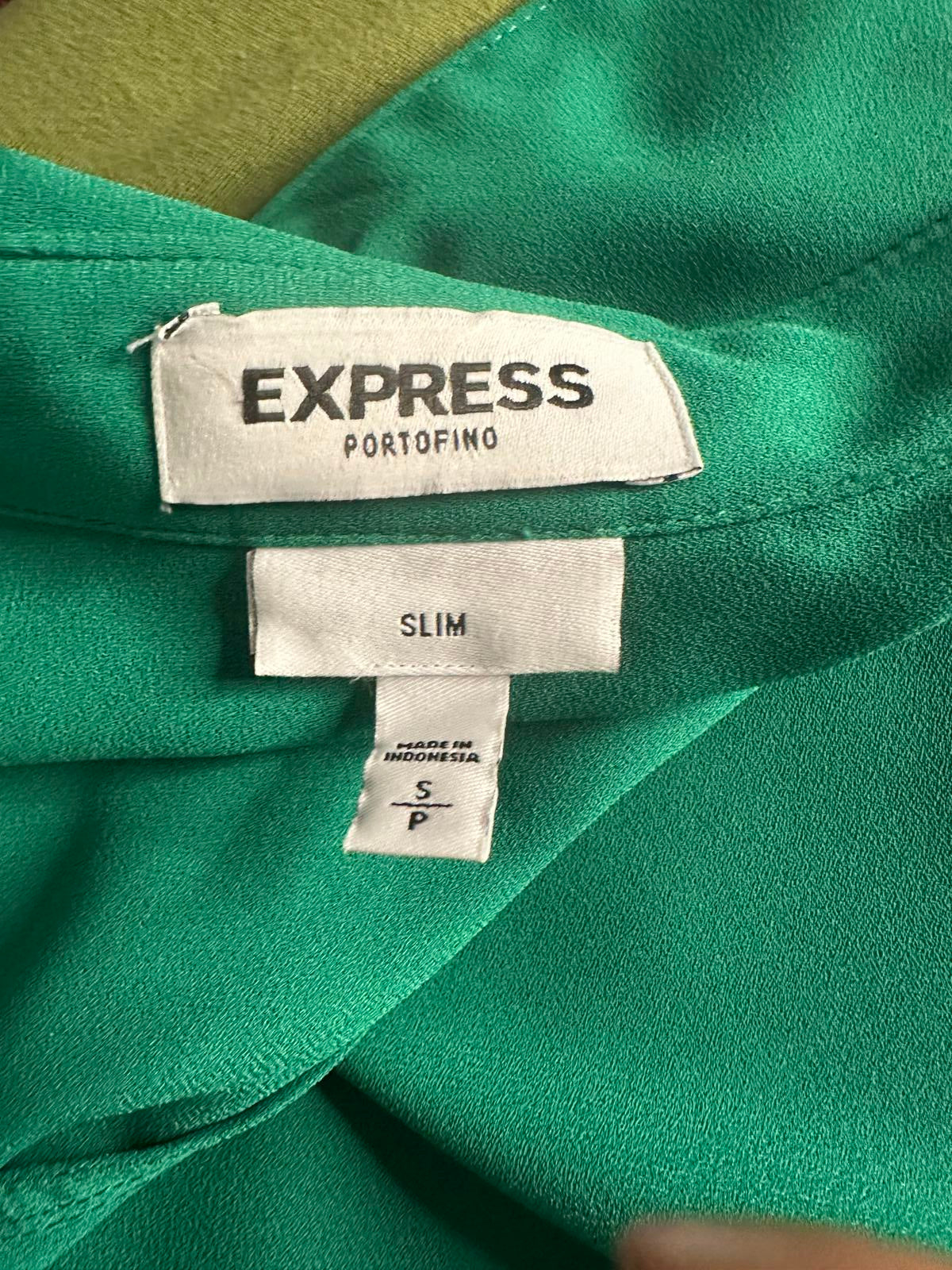 Express Slim Portofino kelly green long sleeve button-up shirt Size Small