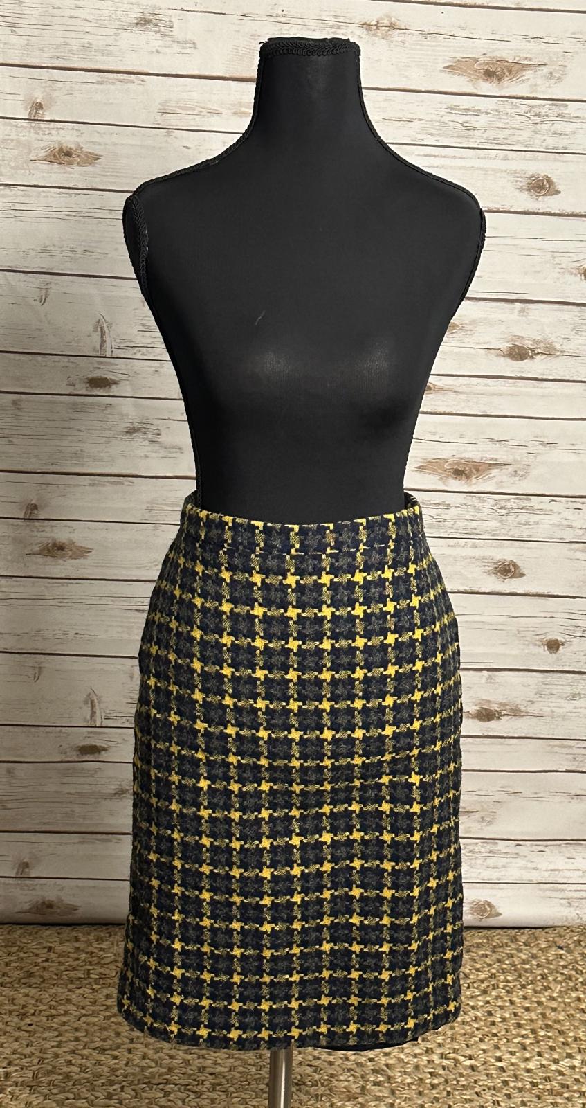 Pure Collection classic Moon British Cloth houndstooth wool pencil skirt Size 4