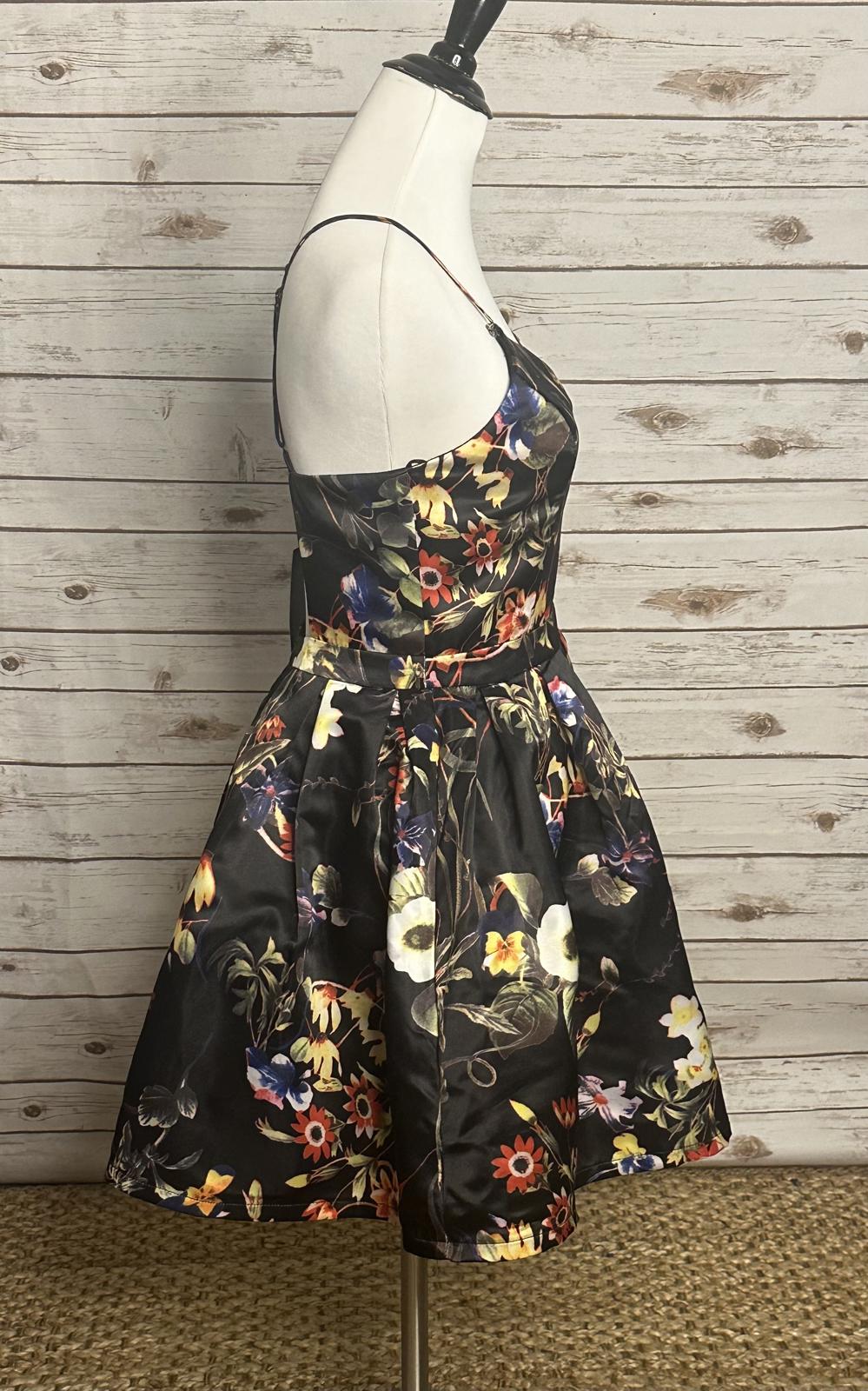 Fashion Nova 'All Puffed Up' satin floral mini cocktail dress Size Small