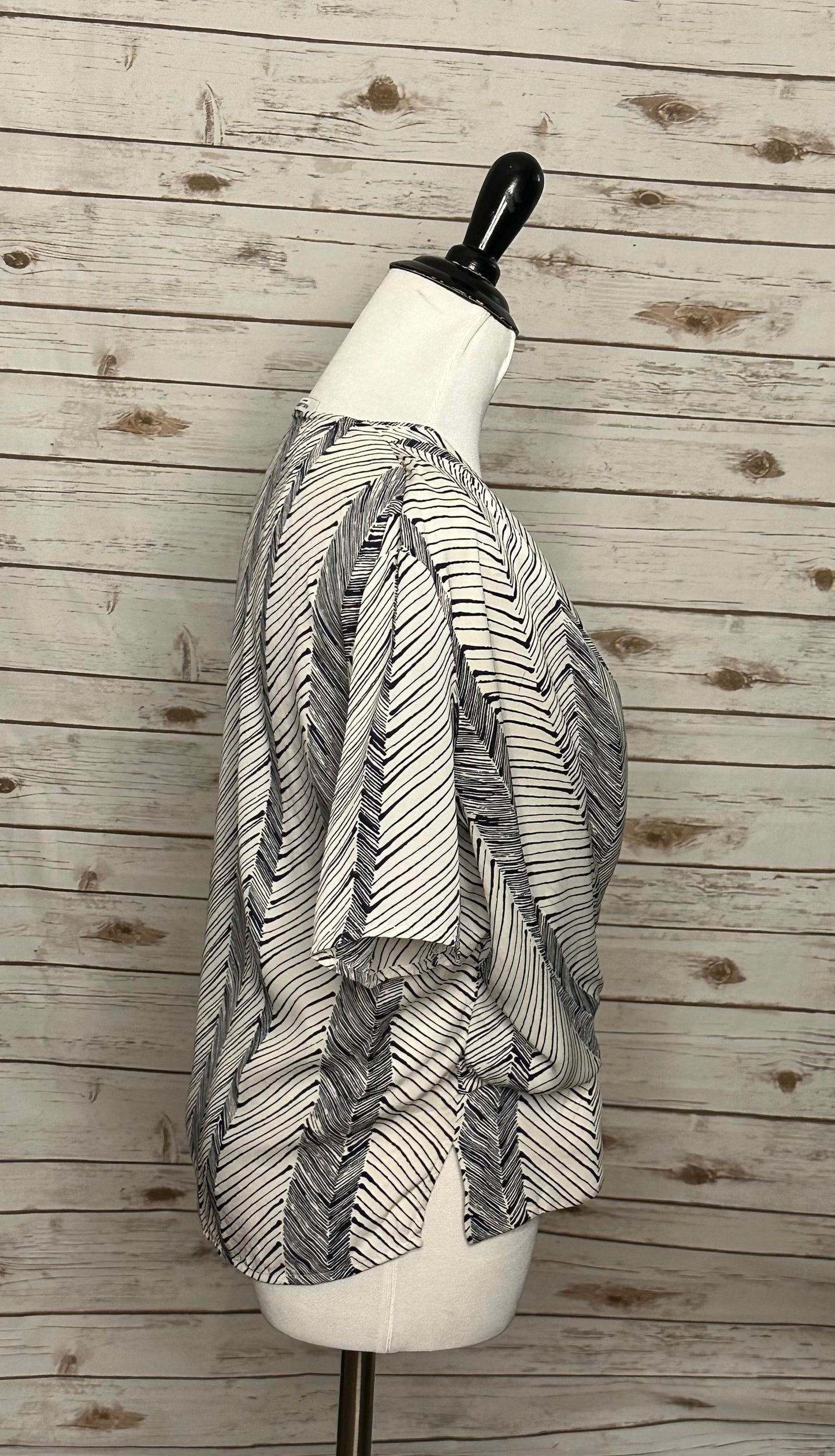 MM LaFleur business casual 'Dani' navy/ivory short sleeves silk blouse Size S