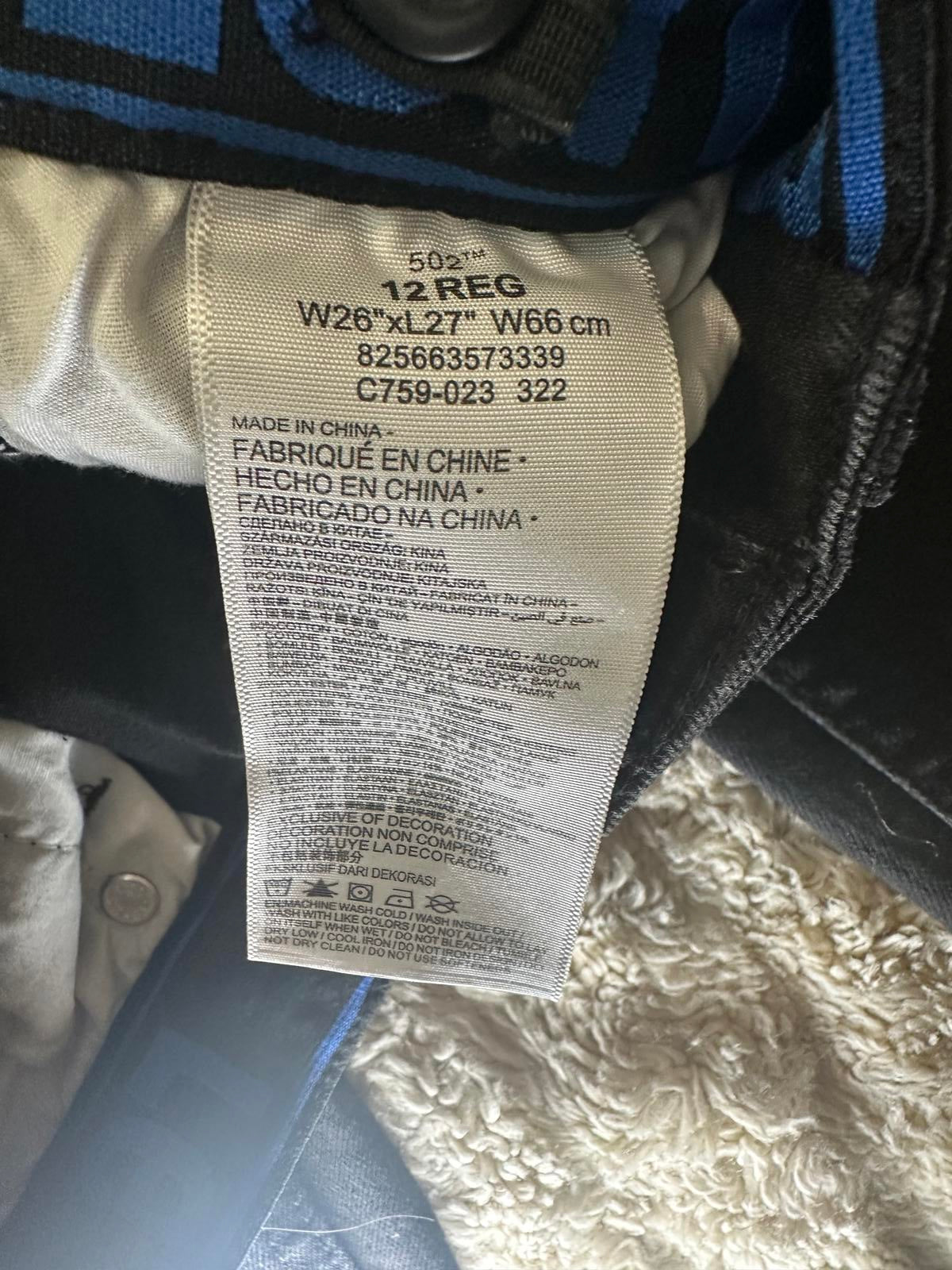 Levi's 502 Taper fit jeans Size 12 Reg (26x27)