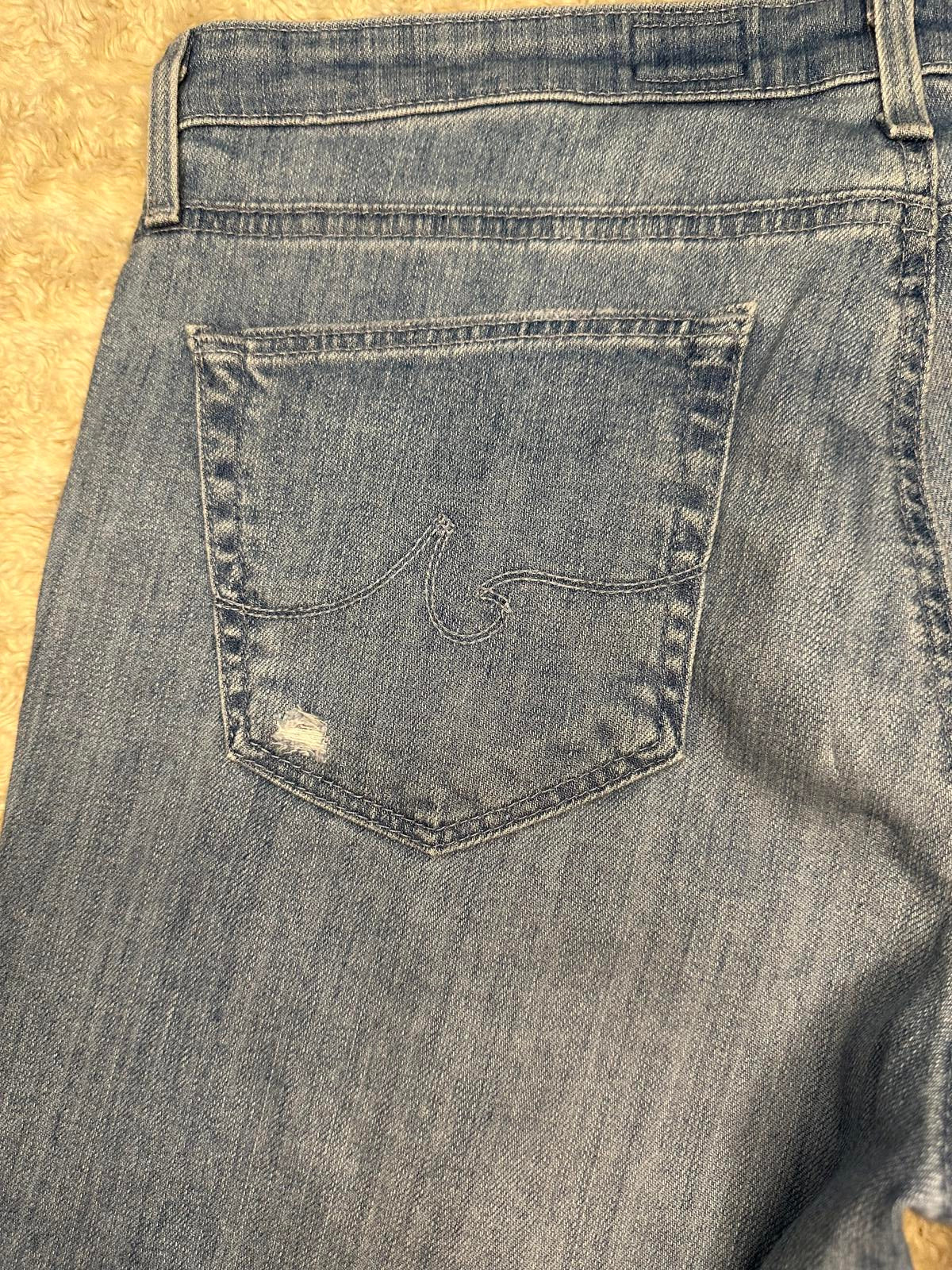 AG Adriano Goldschmeid Stevie Slim light wash distressed capri jeans Size 31