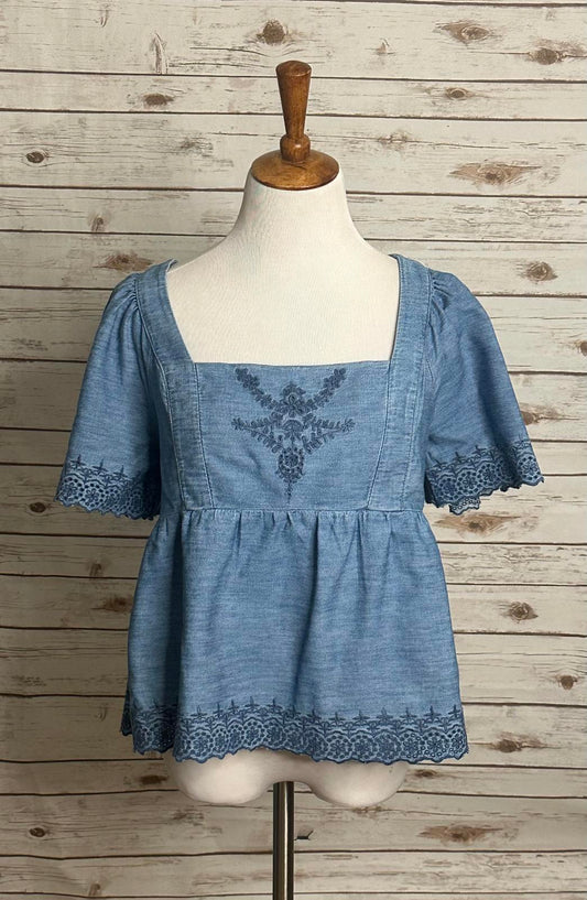 Old Navy cotton chambray embroidered puff short sleeve babydoll top Size Medium