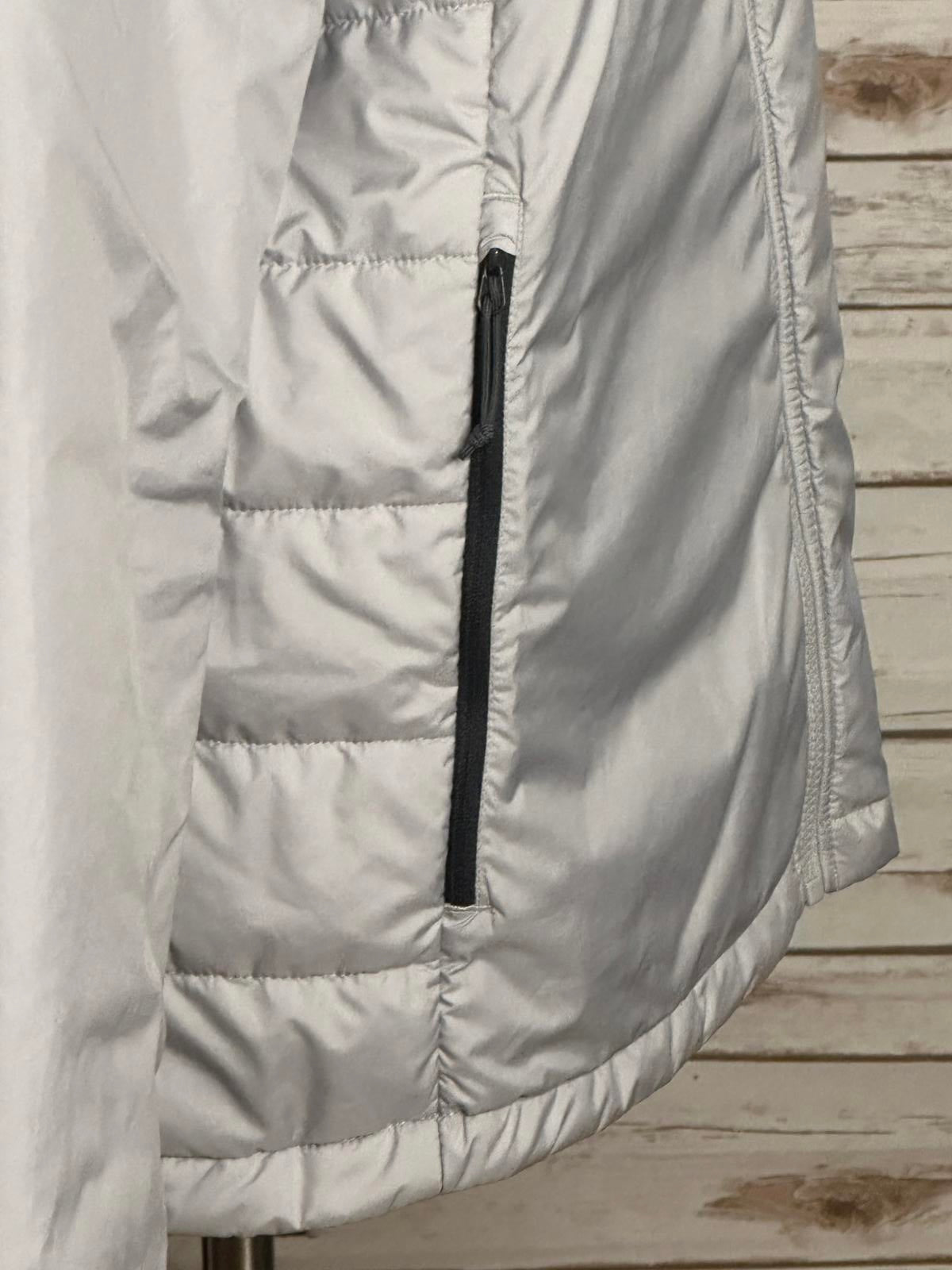 The North Face gorpcore light grey insulated puffer jacket Size XL