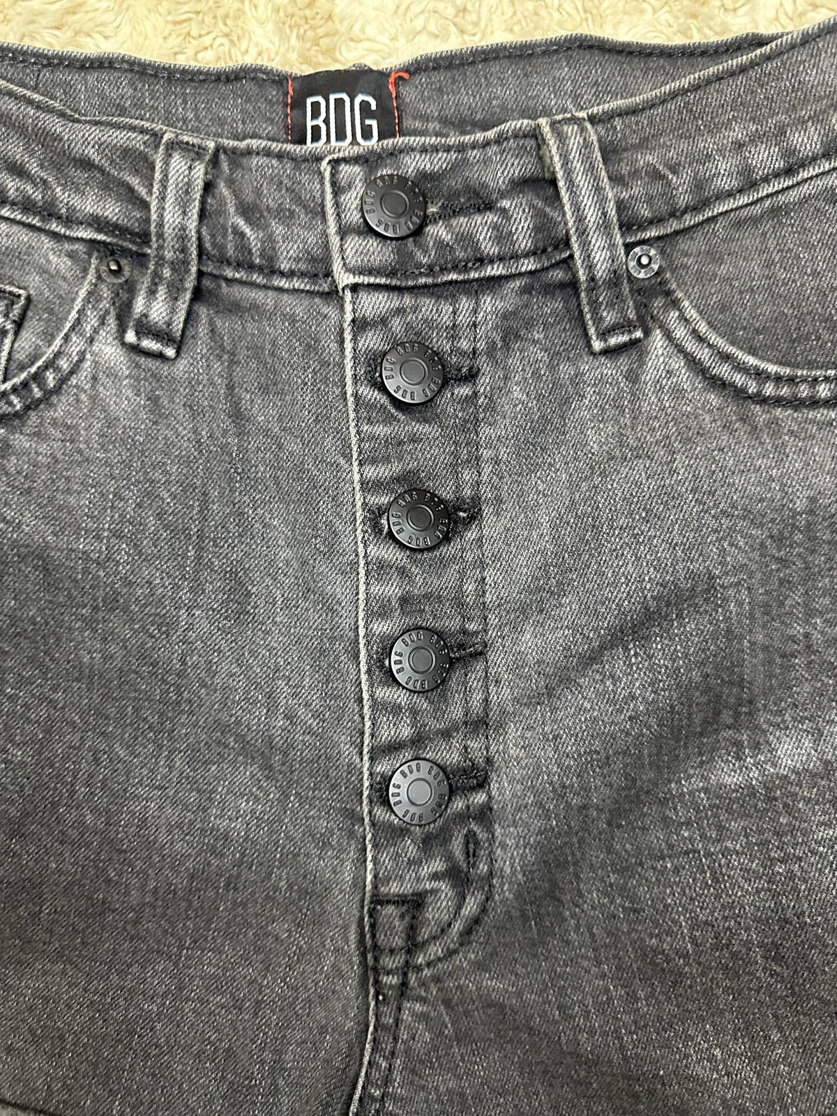 Urban Outfitters BDG Mom High Rise grey button-fly cuffed jean shorts Size 27