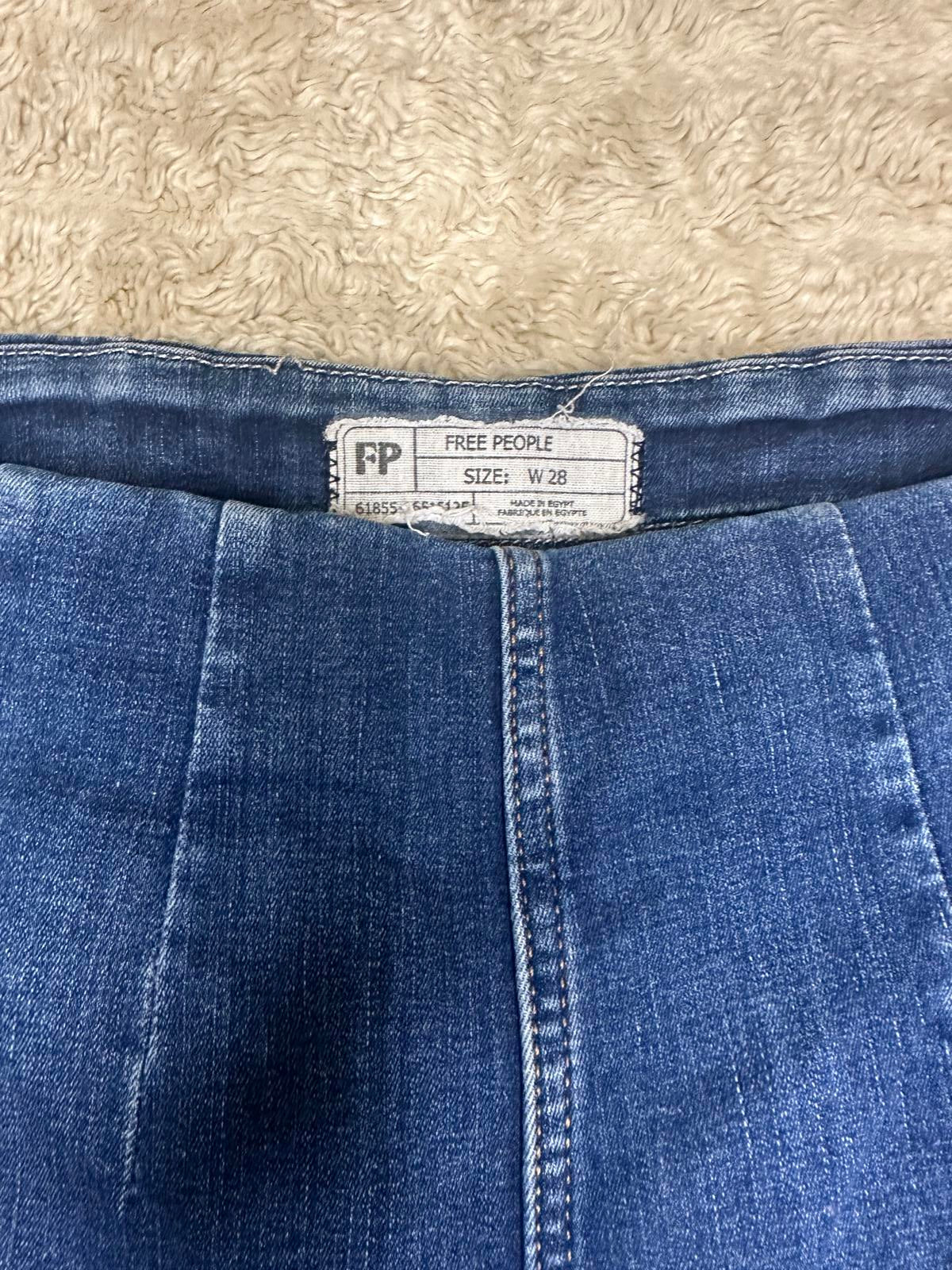 Free People medium wash pleated pull-on skinny denim jeans Size 28