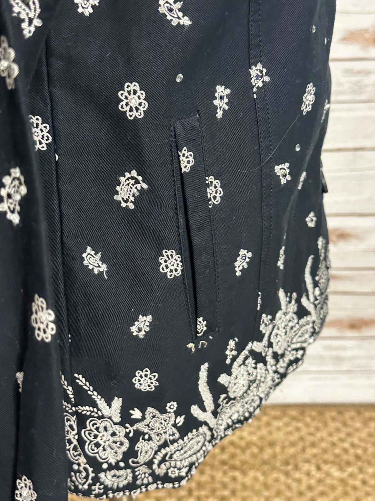 The Quacker Factory black/white cotton beaded bandana button-up shacket Size Small