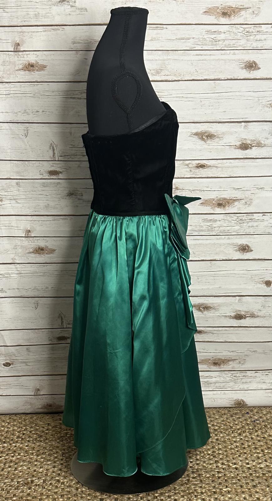 Vintage Gunne Sax black/green velvet and satin midi party dress Size 9