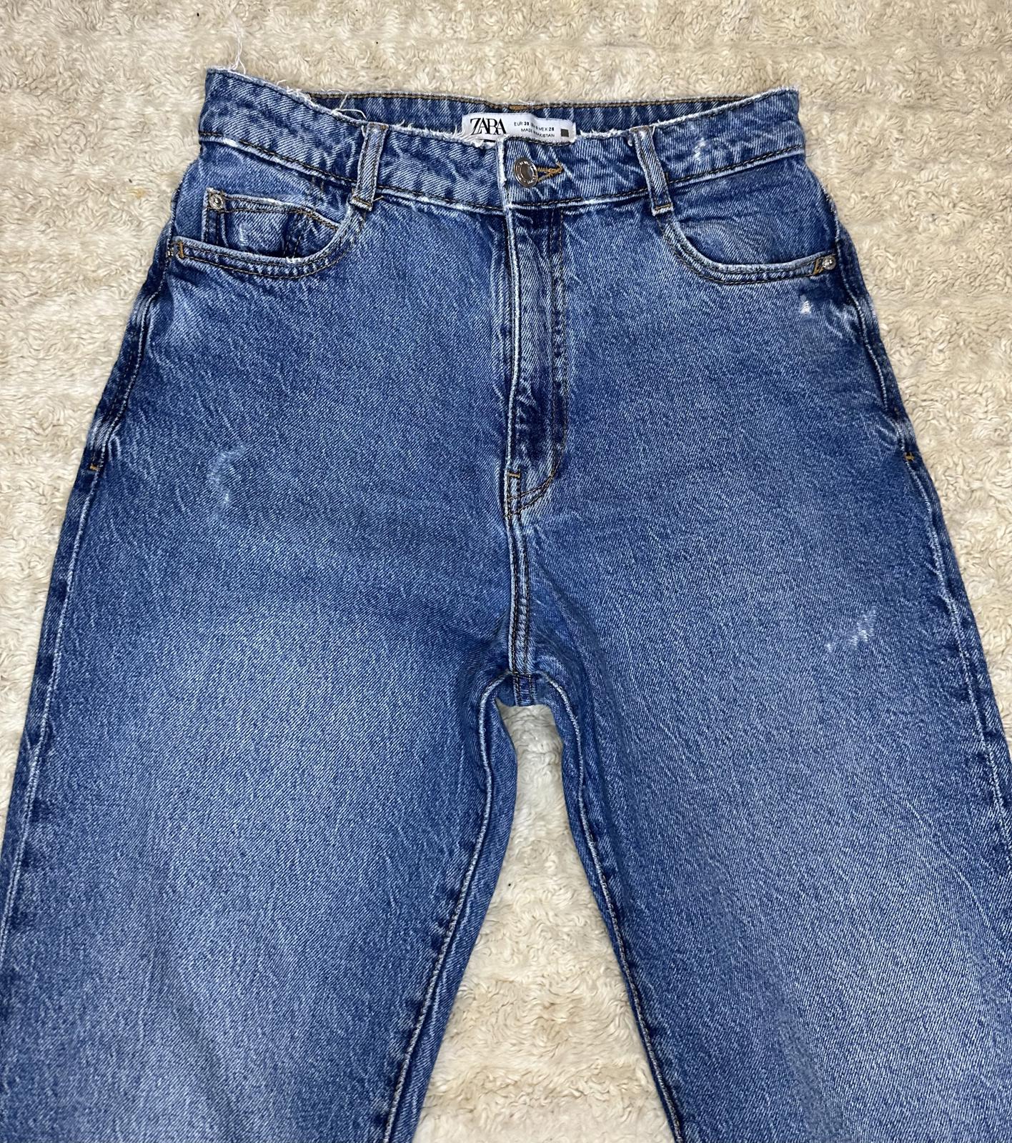 Zara medium wash distressed 90's retro high rise straight leg mom jeans Size 6