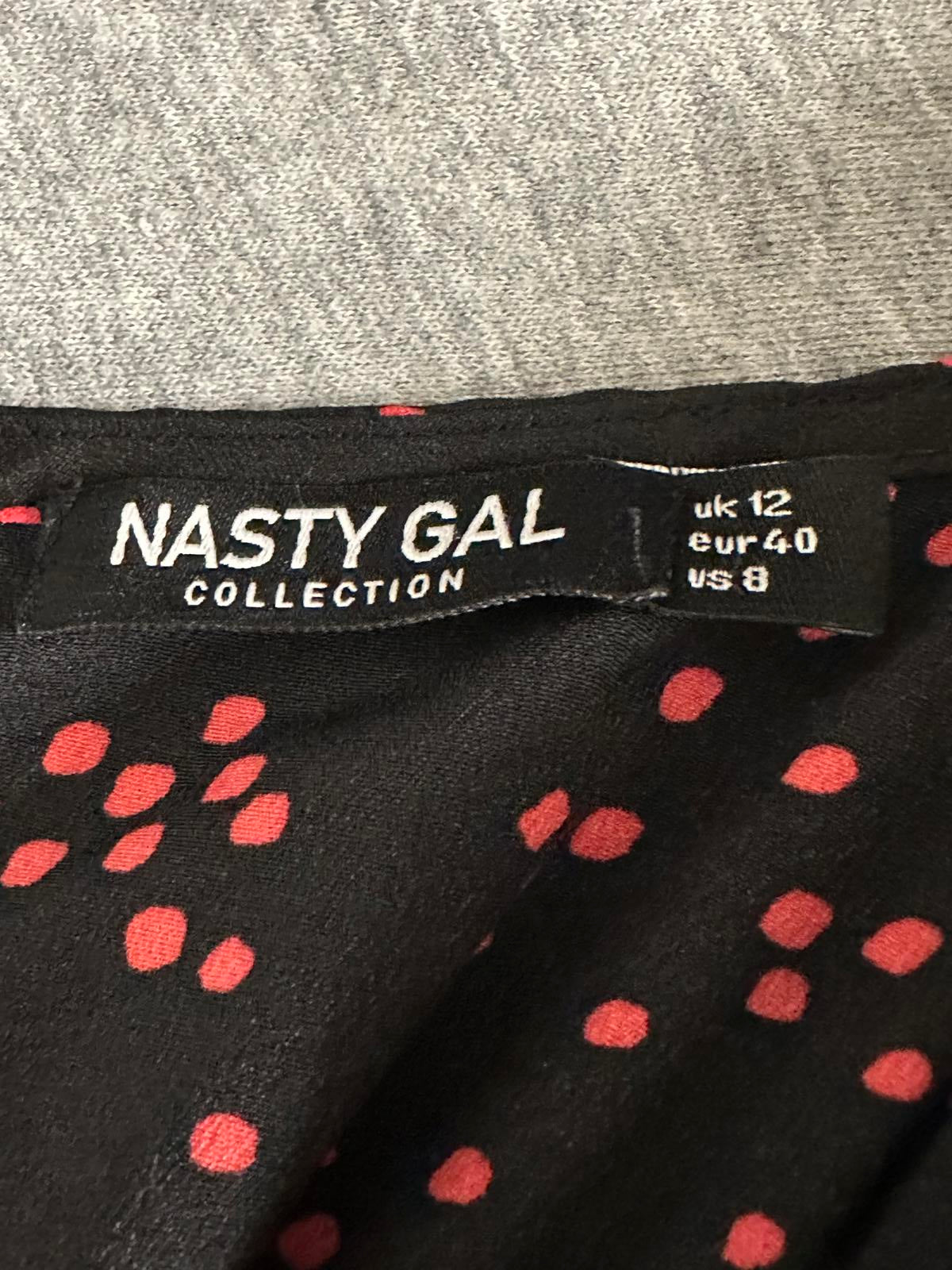 Nasty Gal romantic black/red polka dot V-neck short sleeve midi dress Size 8
