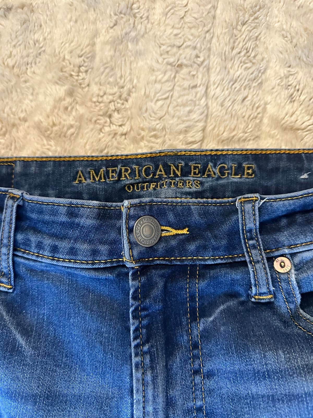 American Eagle Outfitters Extreme Flex distress medium wash jeans Size 32x36