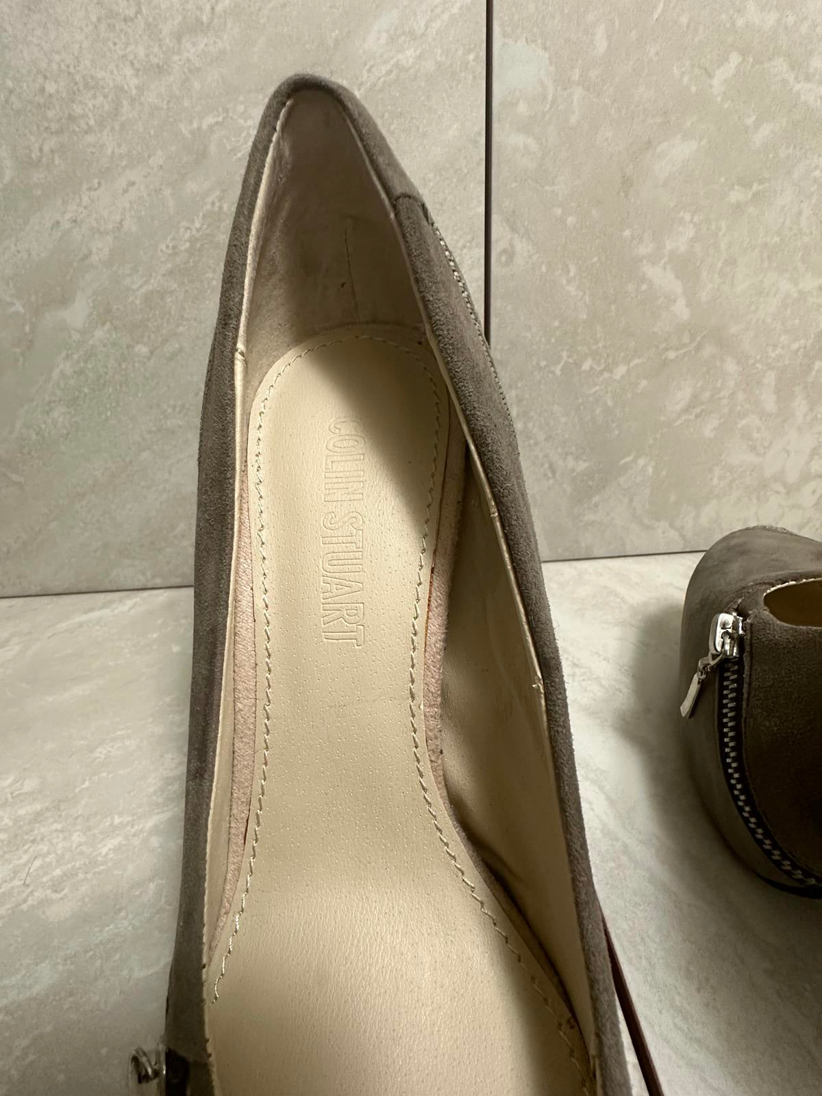 Colin Stuart grey suede zippered platform stiletto heels Size 8