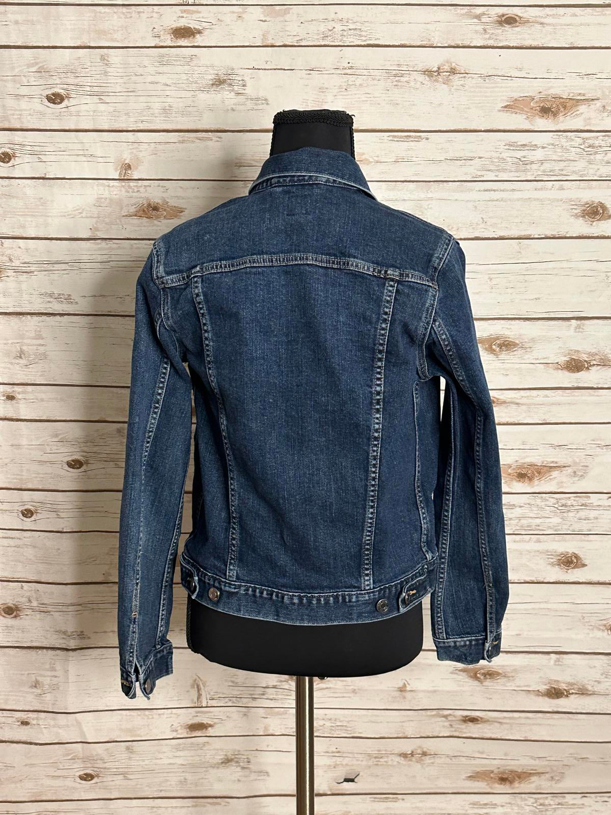GAP classic button-up denim jean jacket Size Small