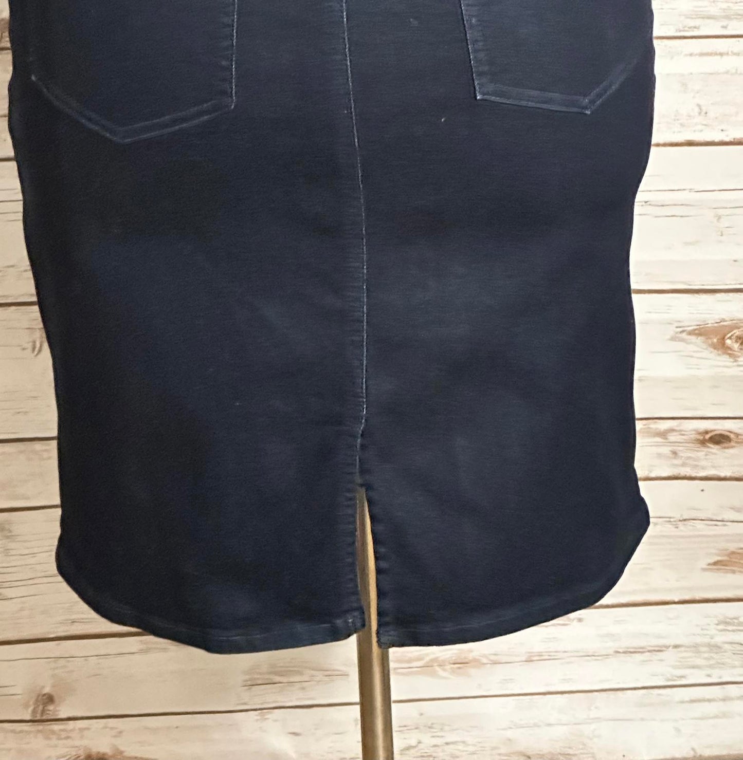Banana Republic classic dark wash denim pencil skirt Size 14