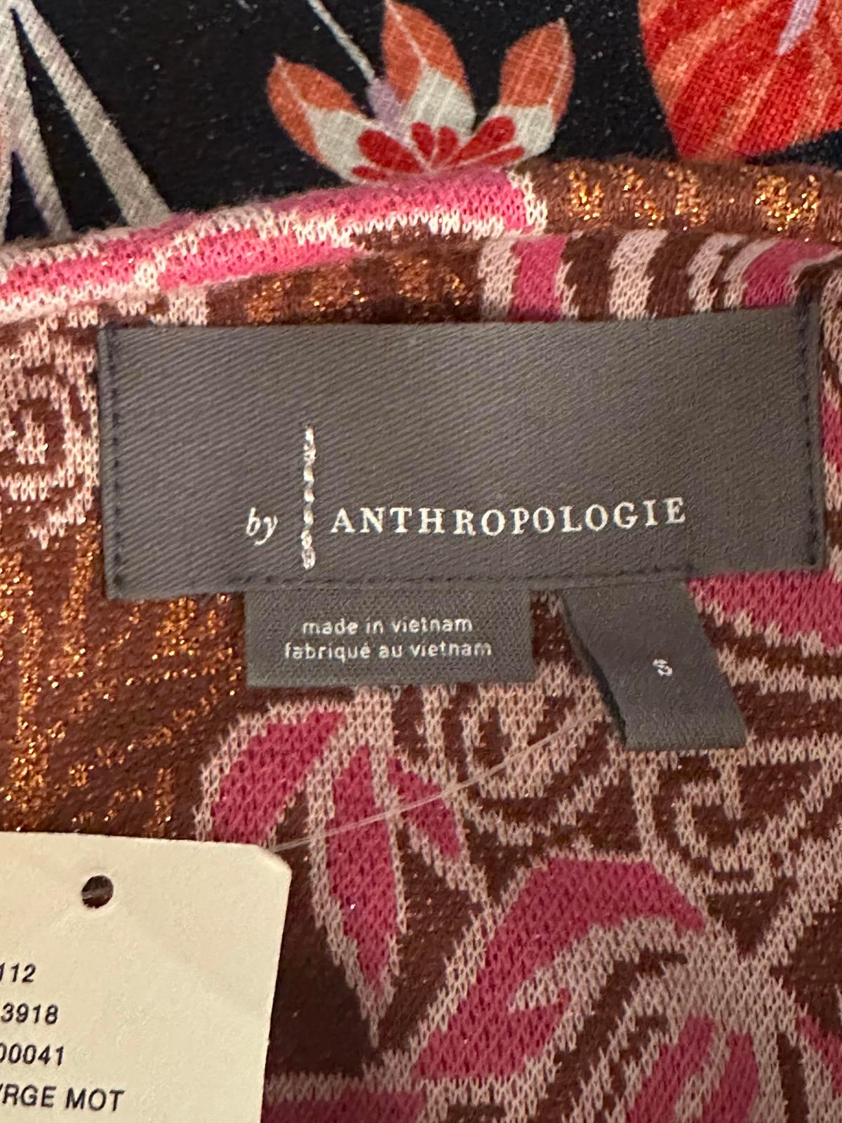 by Anthropologie metallic floral brocade short sleeve top Size Small
