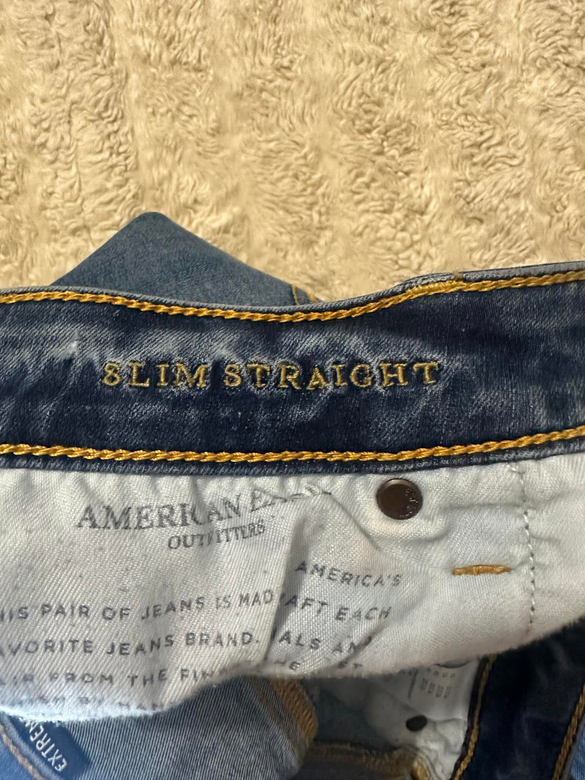 American Eagle Outfitters Extreme Flex distress medium wash jeans Size 32x36