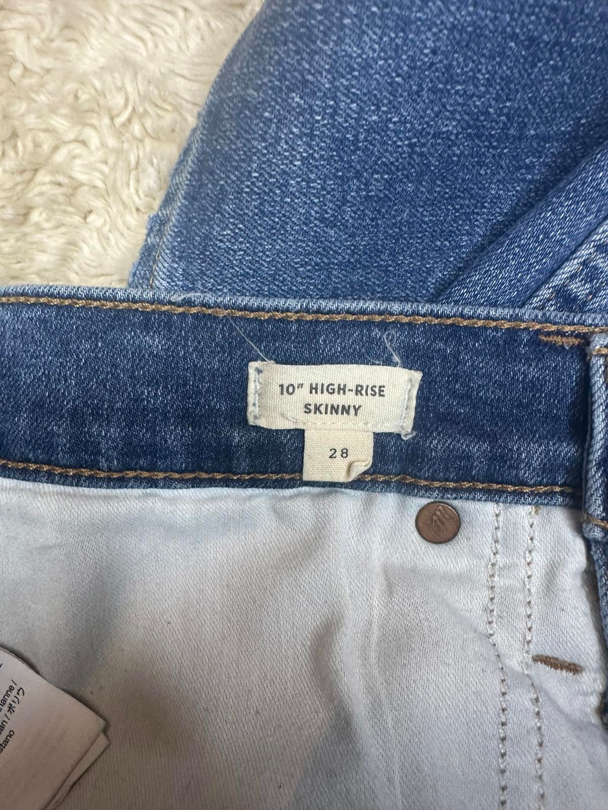 Madewell TENCEL medium wash 10" High-Rise button-front skinny jeans Size 28