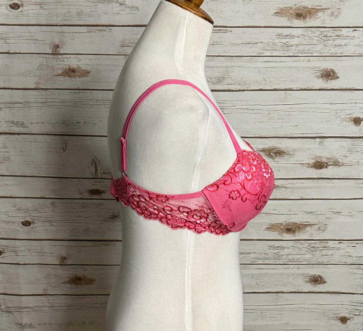Victoria's Secret Very Sexy pink/red floral lace padded demi bra Size 36C