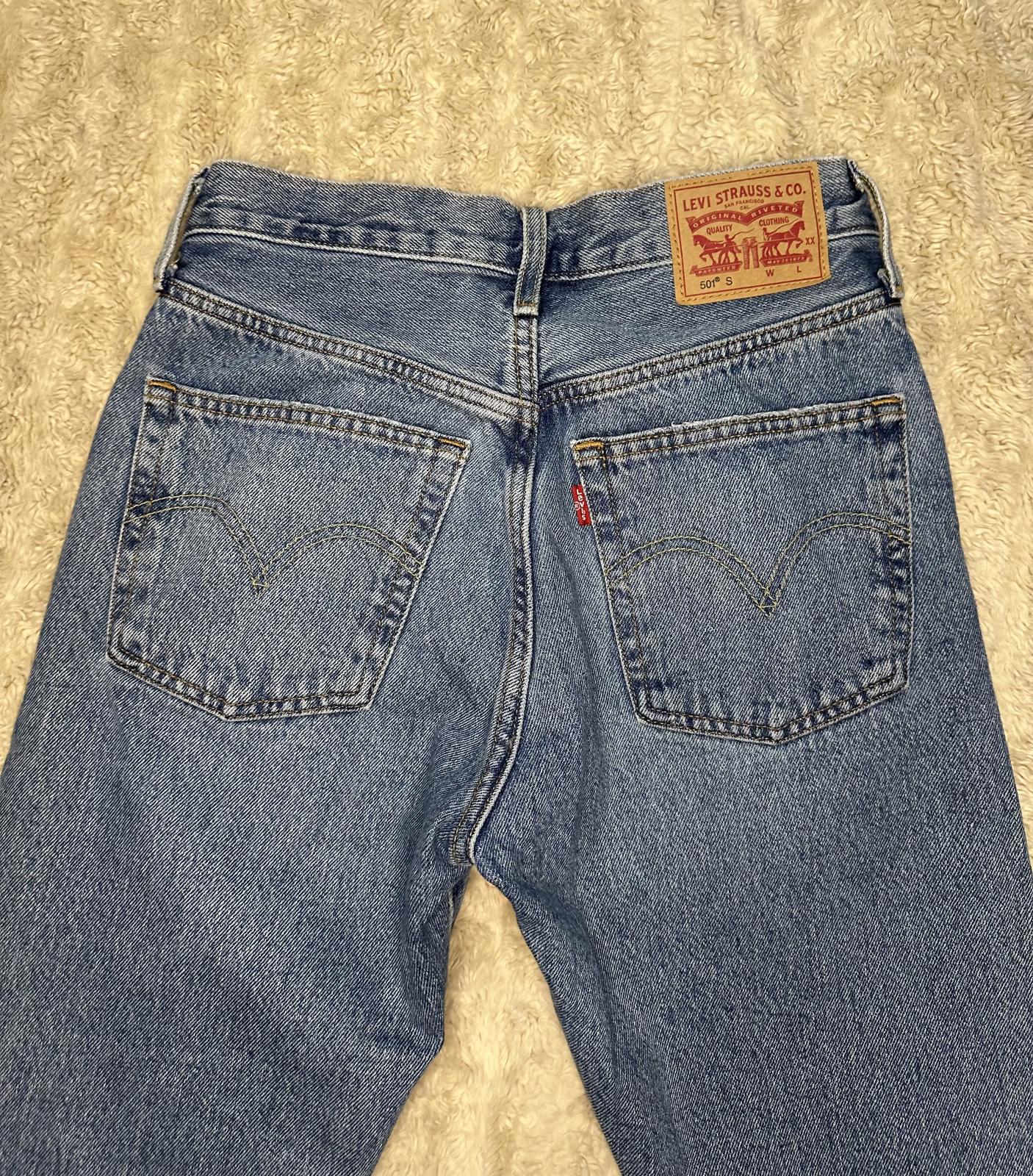 Levi's 501S Skinny distressed medium wash button-fly denim jeans Size 24x30