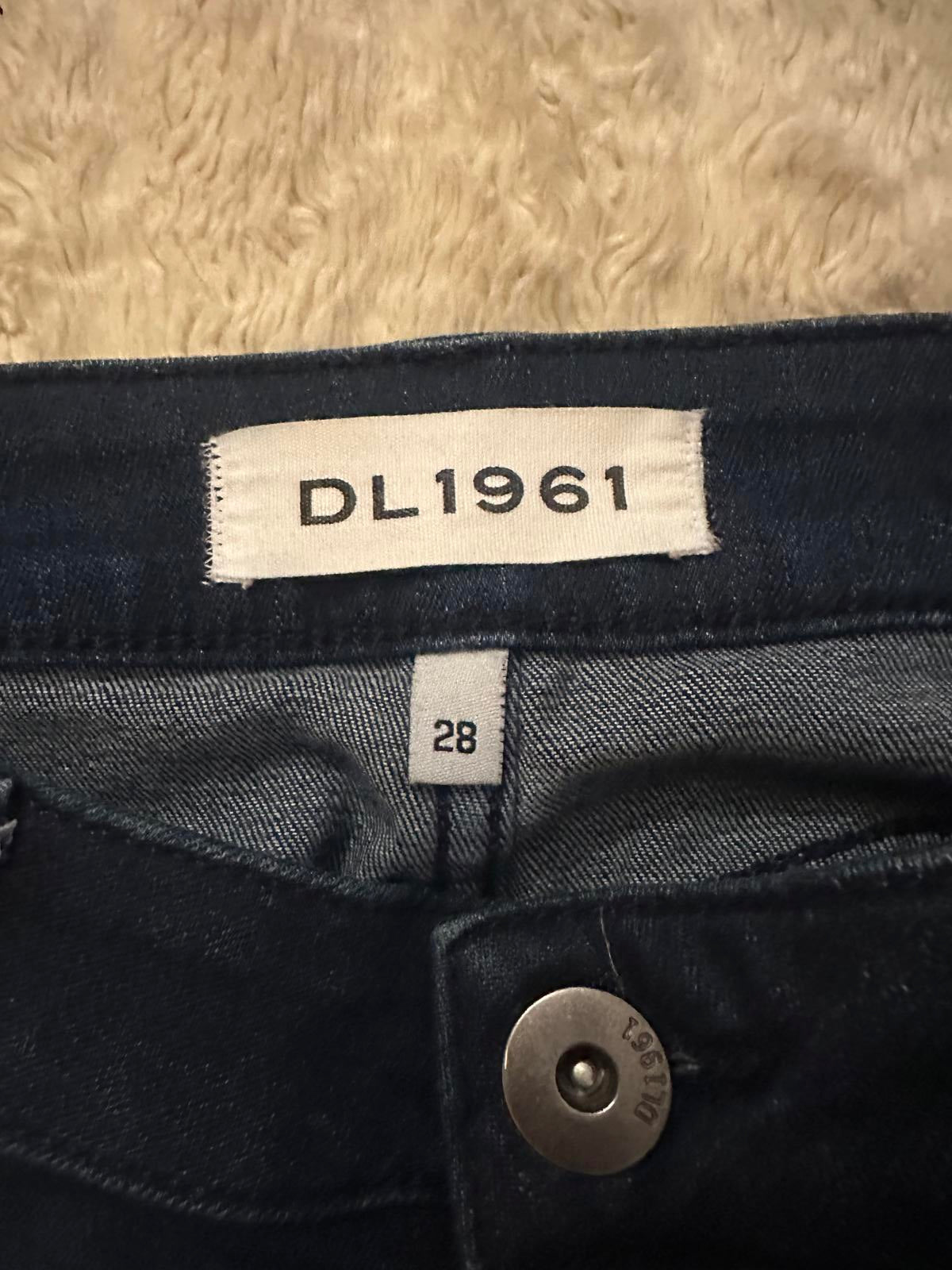 DL1961 classic dark wash Margaux Instasculpt ankle skinny jeans Size 28