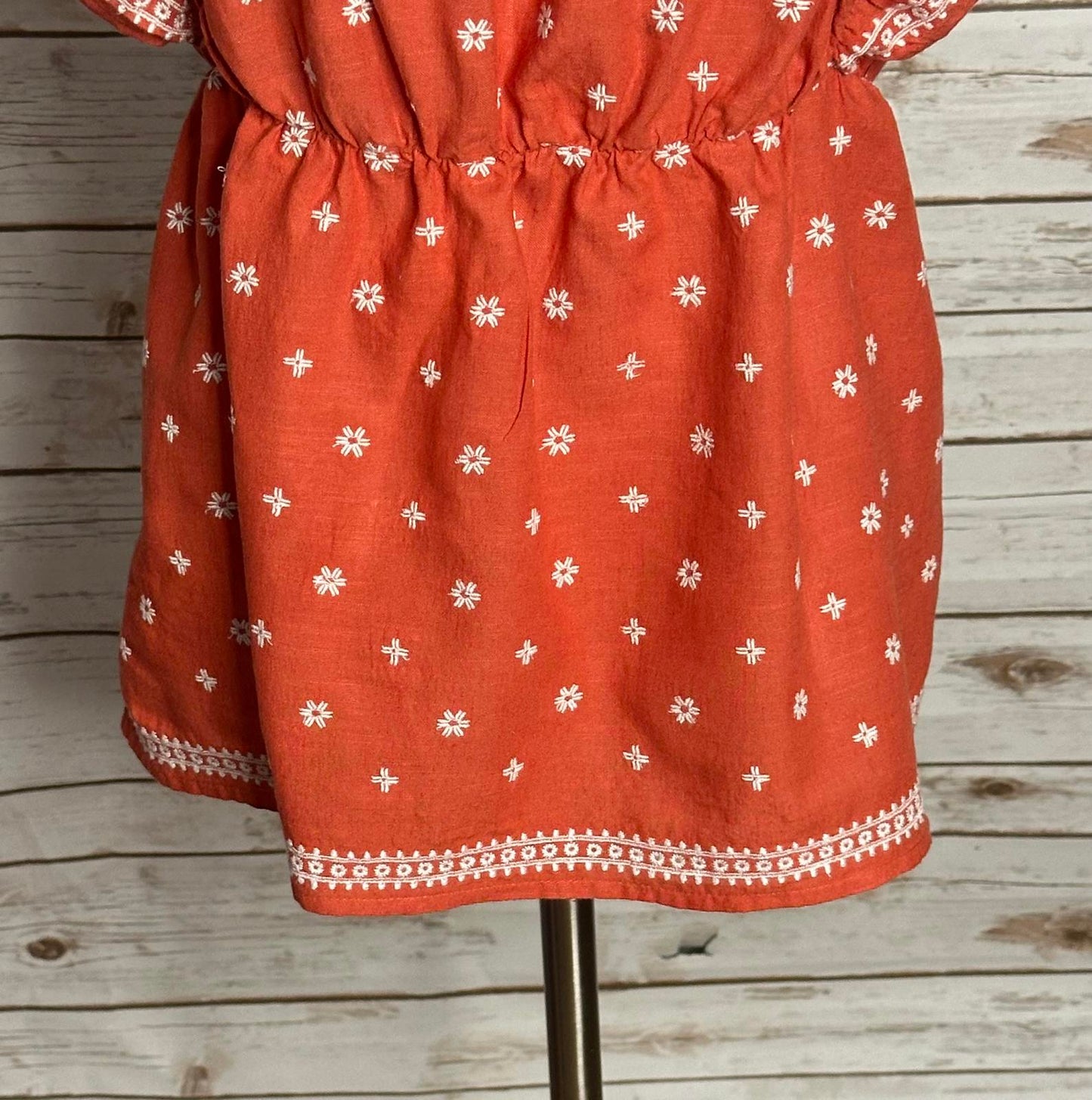 Old Navy cotton/linen ruffled embroidered floral smocked babydoll top Size Large