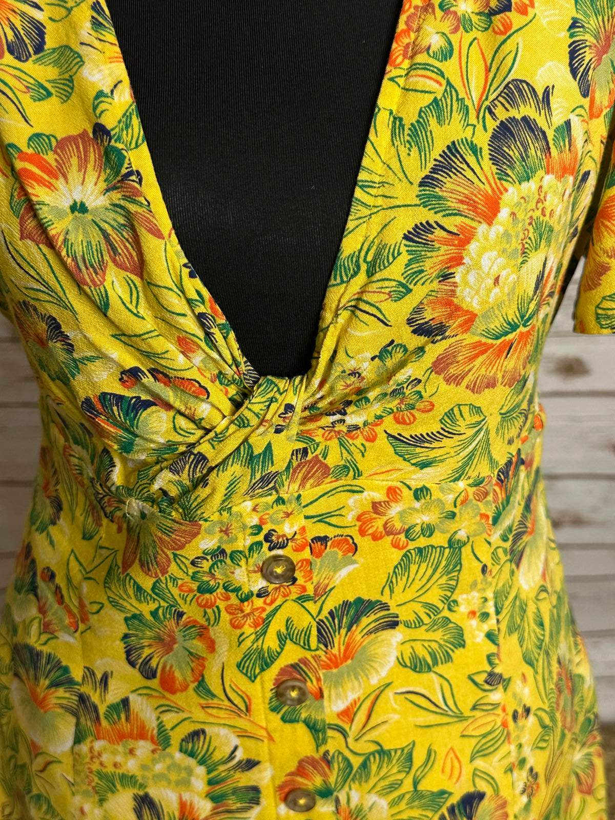 Urban Outfitter Bettie twist front floral linen-blend mini dress Size Medium