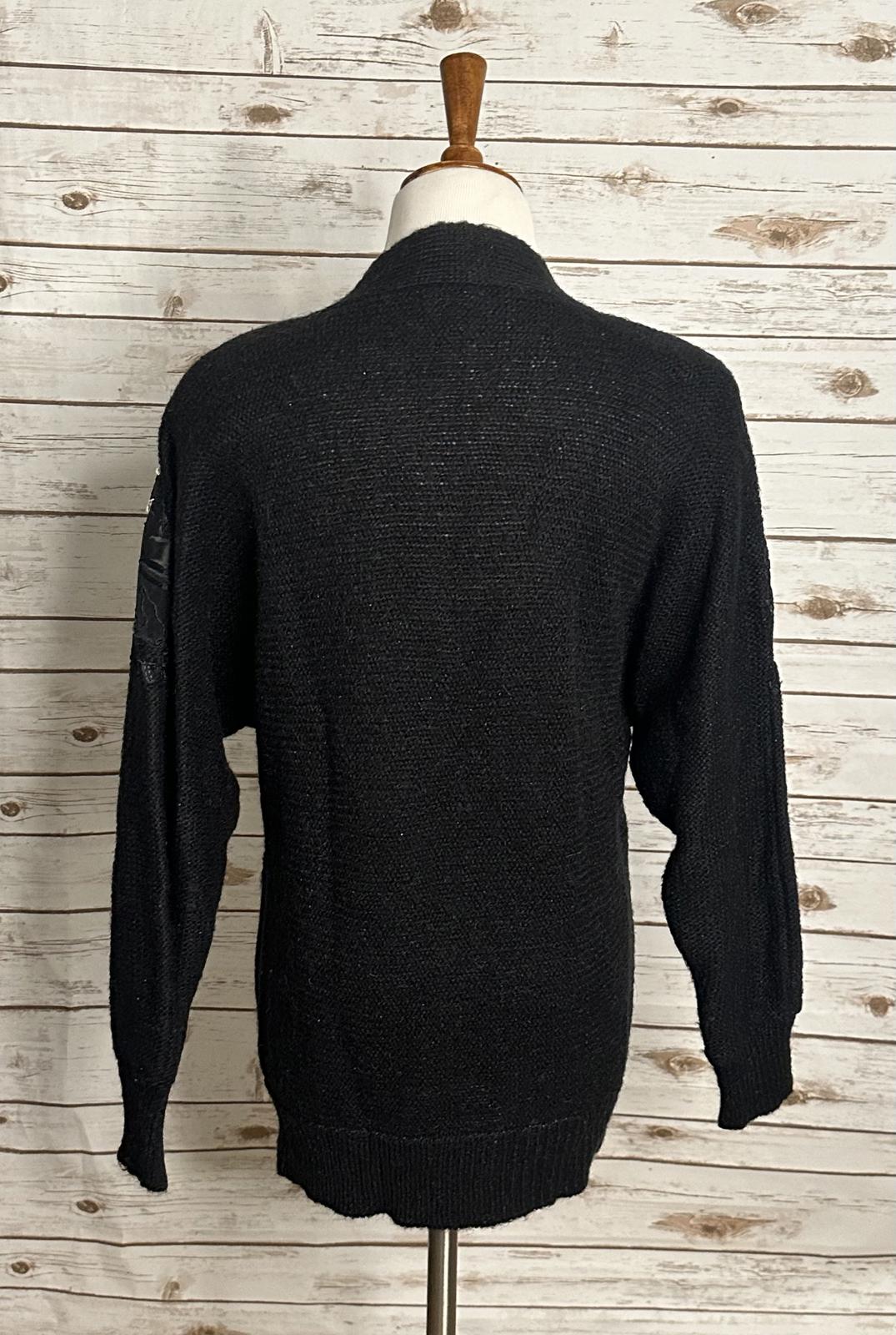 Vintage susann d mixed pattern embroidered V-neck wool-blend sweater Size Medium