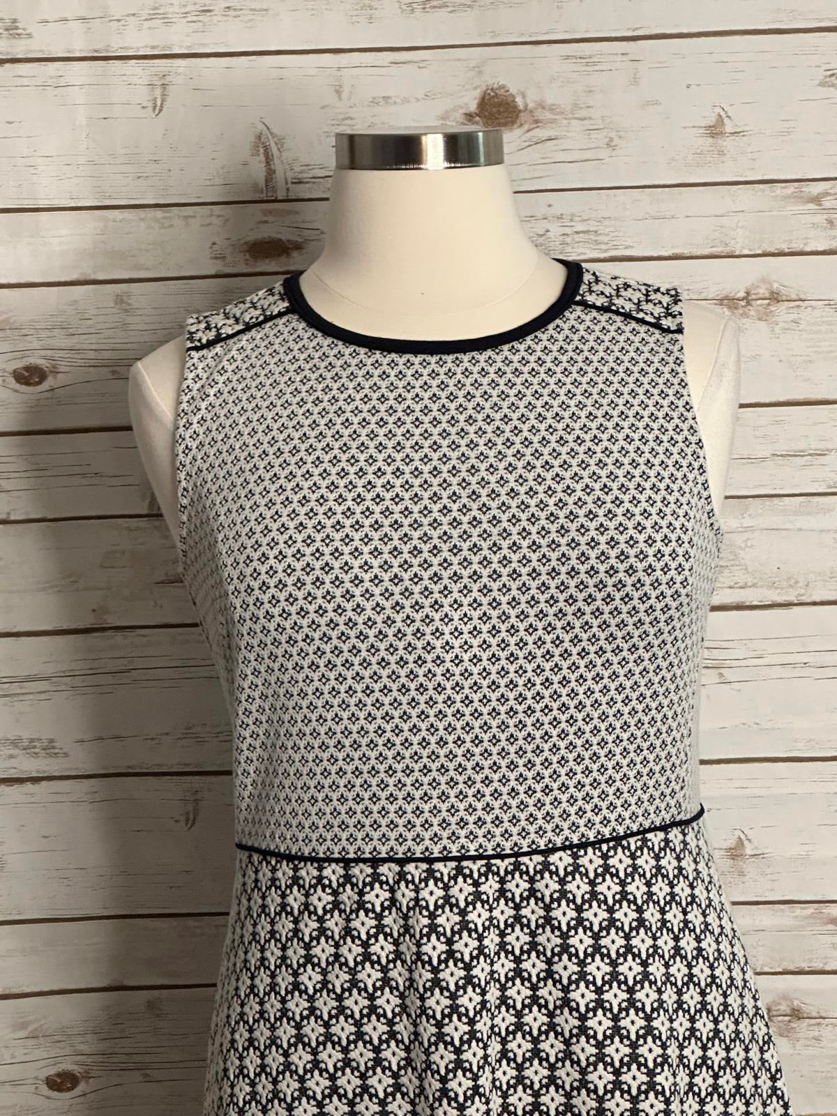 Ann Taylor LOFT black/white sleeveless A-line geometric knit dress Size 14