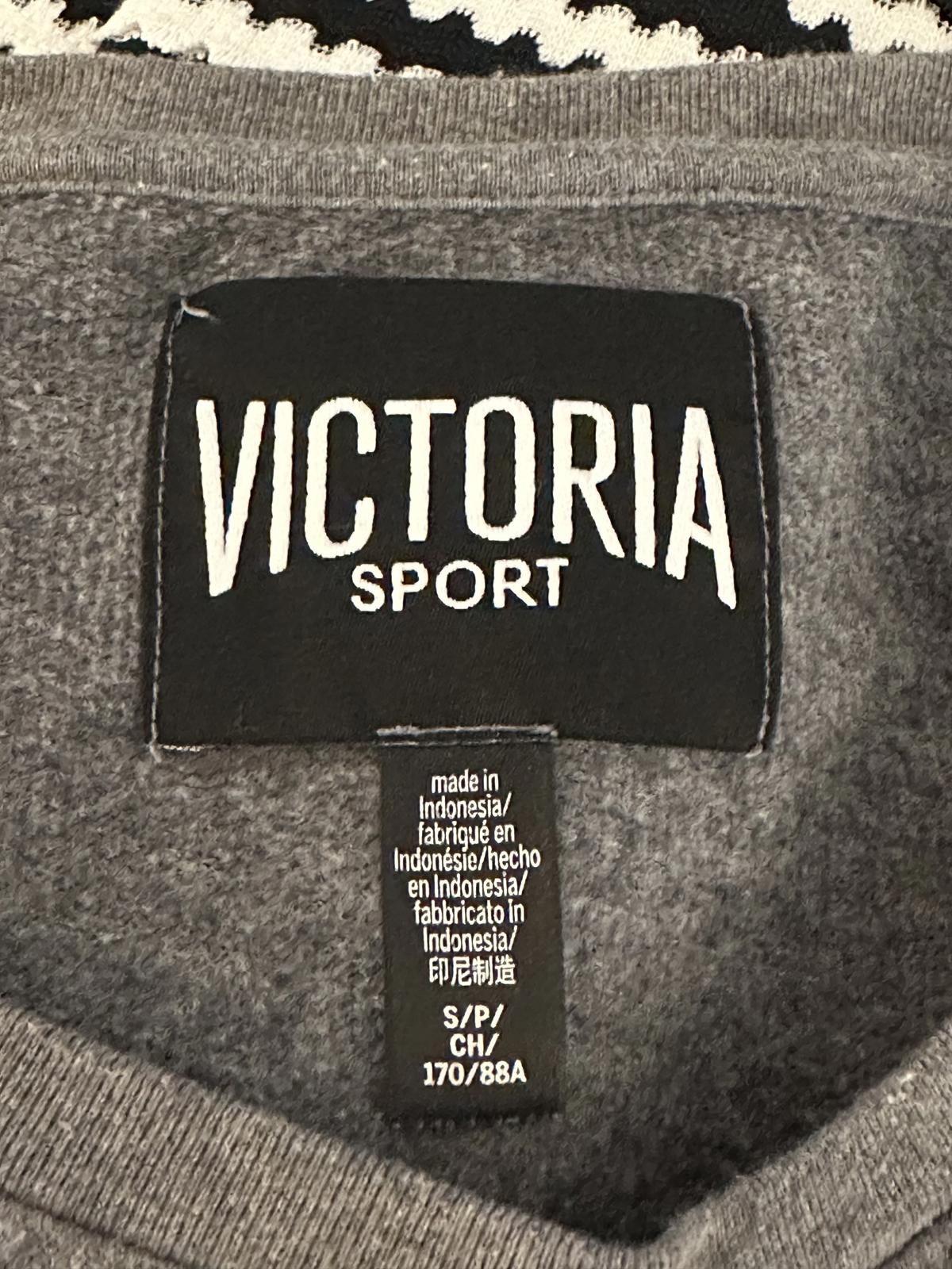 Victoria Sport activewear grey lightweight long sleeve sweatshirt Size Small