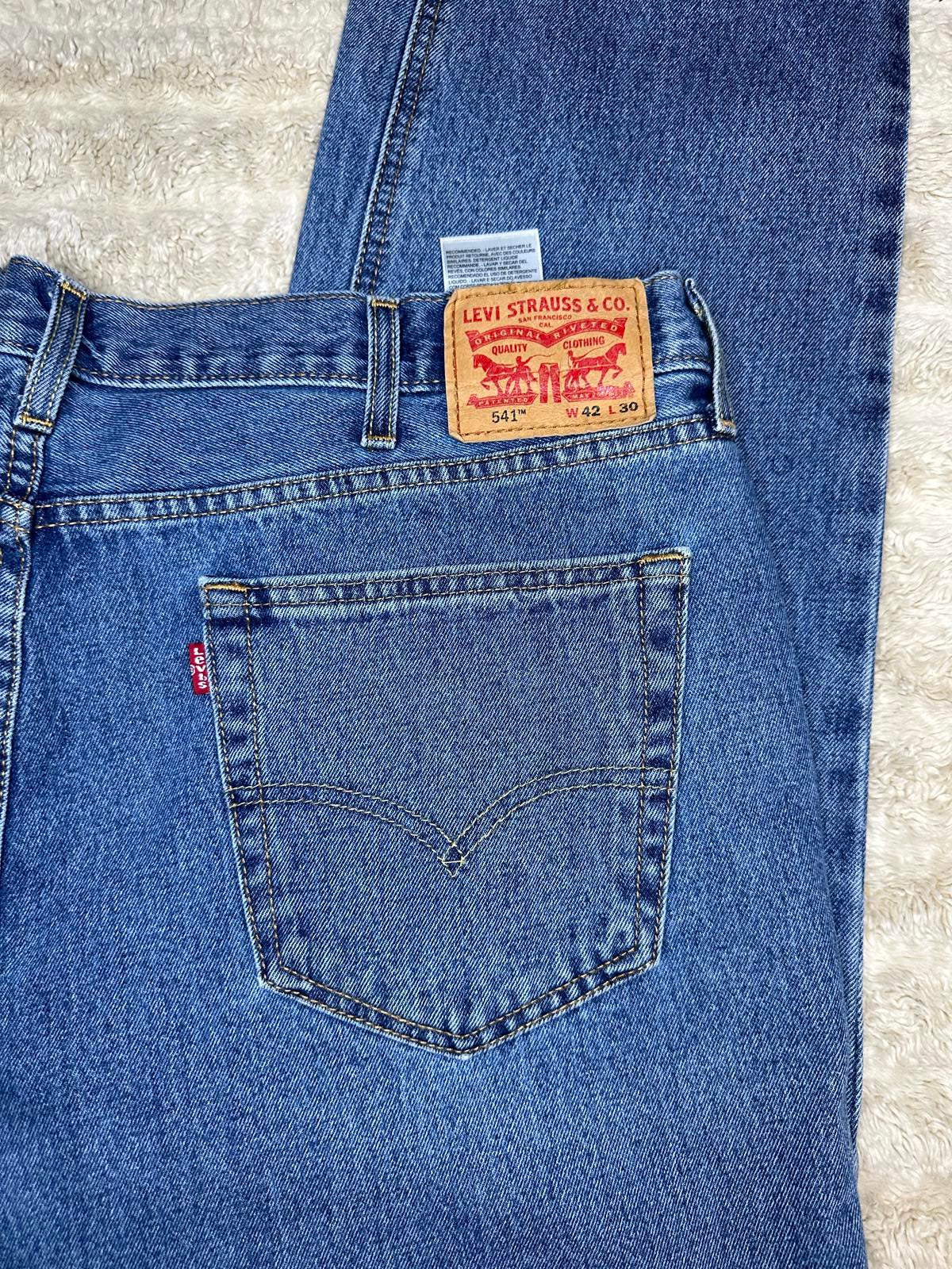 Levi's 541 Athletic Taper fit jeans Size 42x30