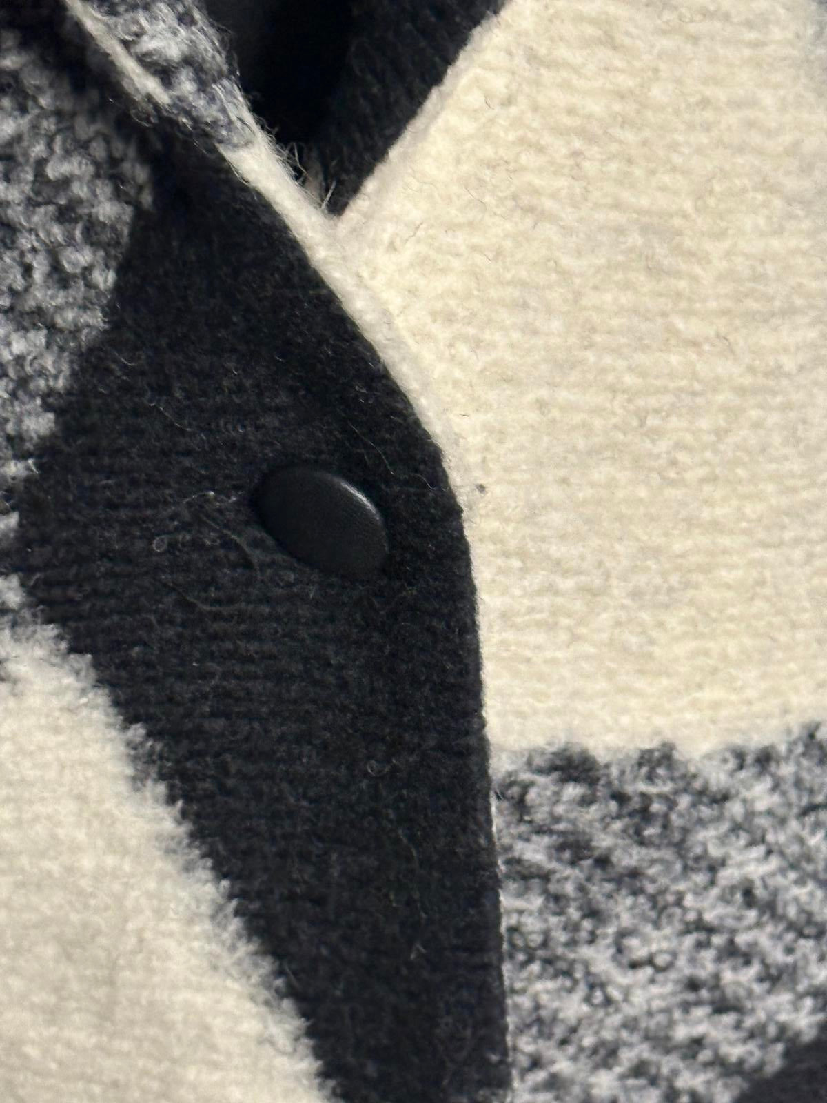 ASTR Brook black/white checkered/plaid wool shawl collar overcoat Size Small