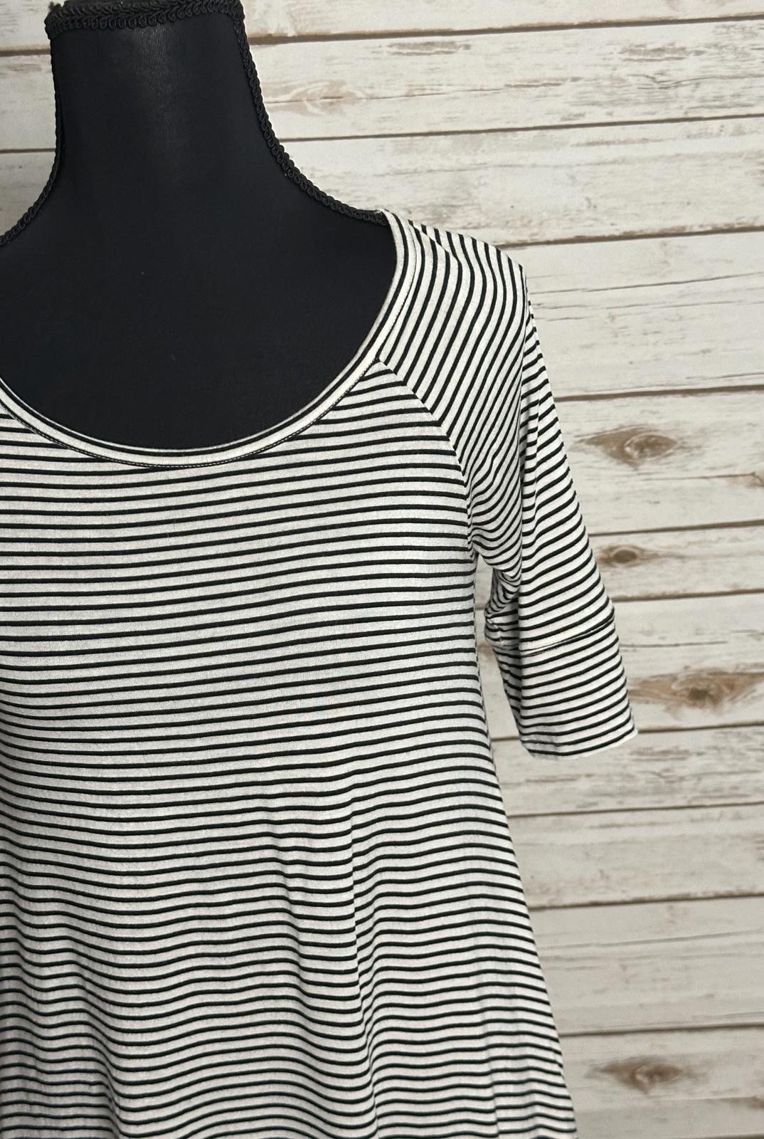 Roxy black/white striped 3/4 length sleeve jersey trapeze dress Size Small