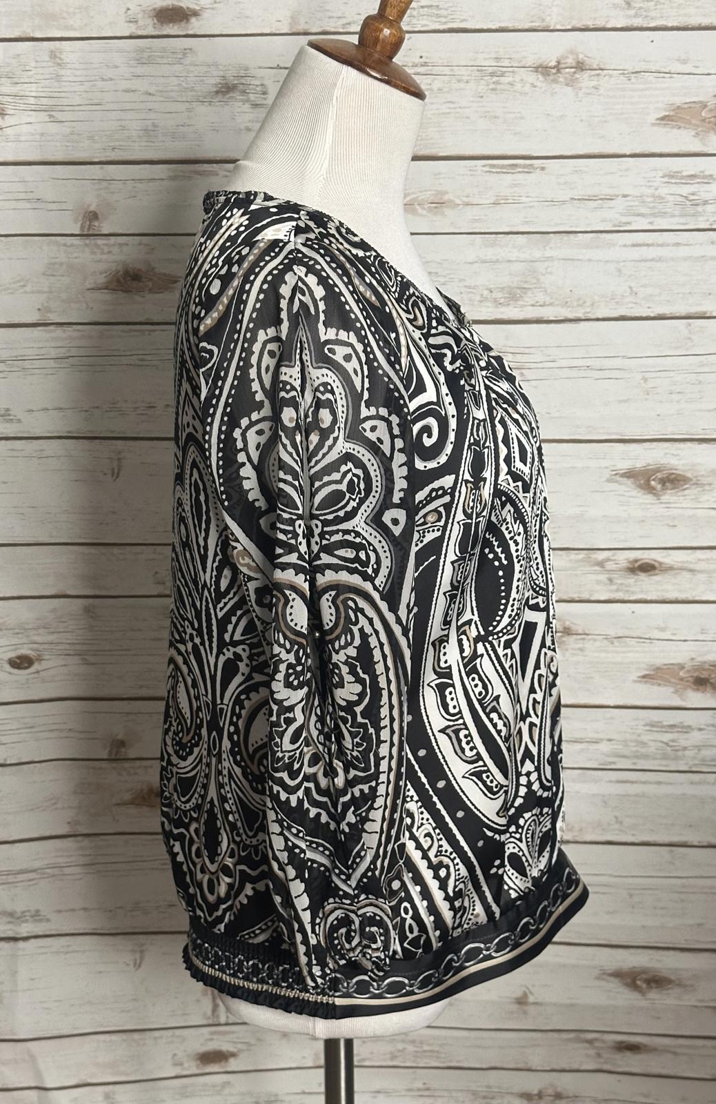White House Black Market boho chic black/white satin peasant blouse Size 12
