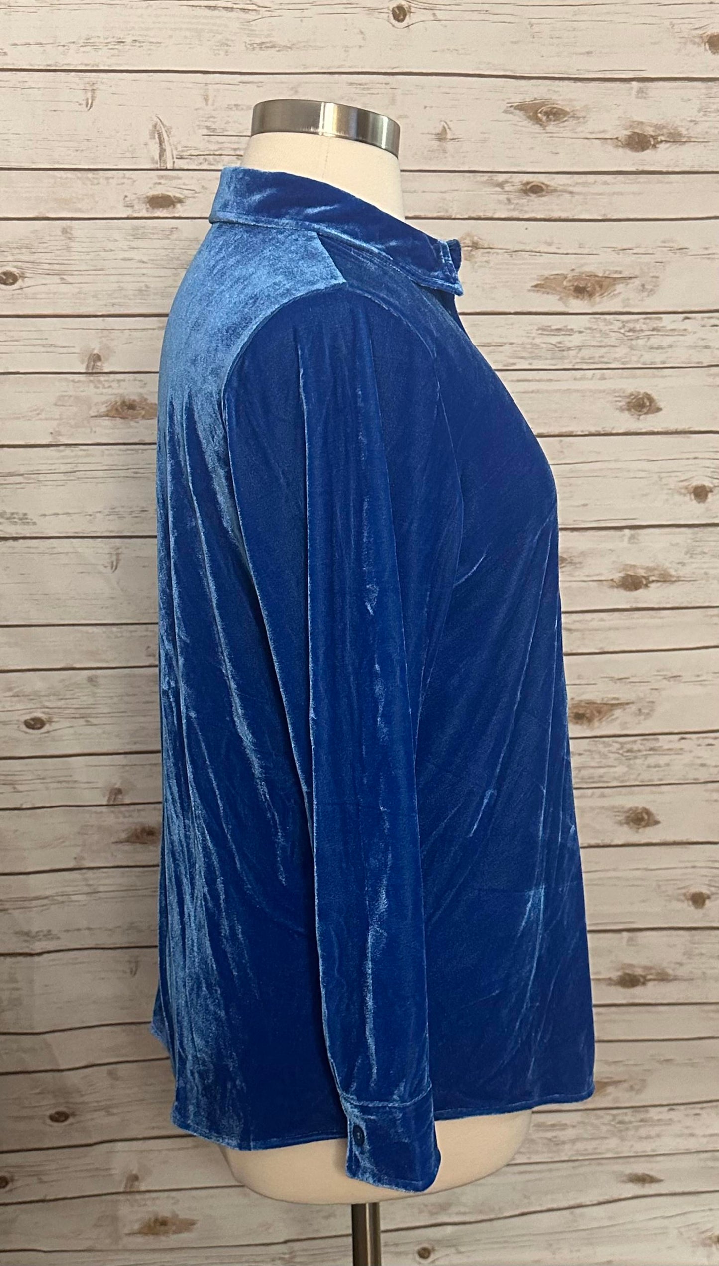 Soft Surroundings sapphire blue velvet button-down shirt Size PL
