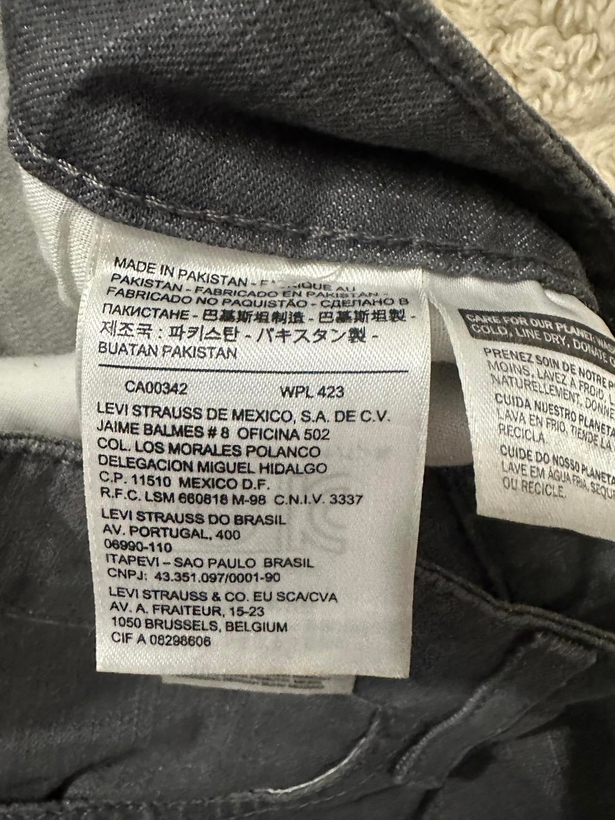 Levi's grey denim leggings Size 8M 29x32