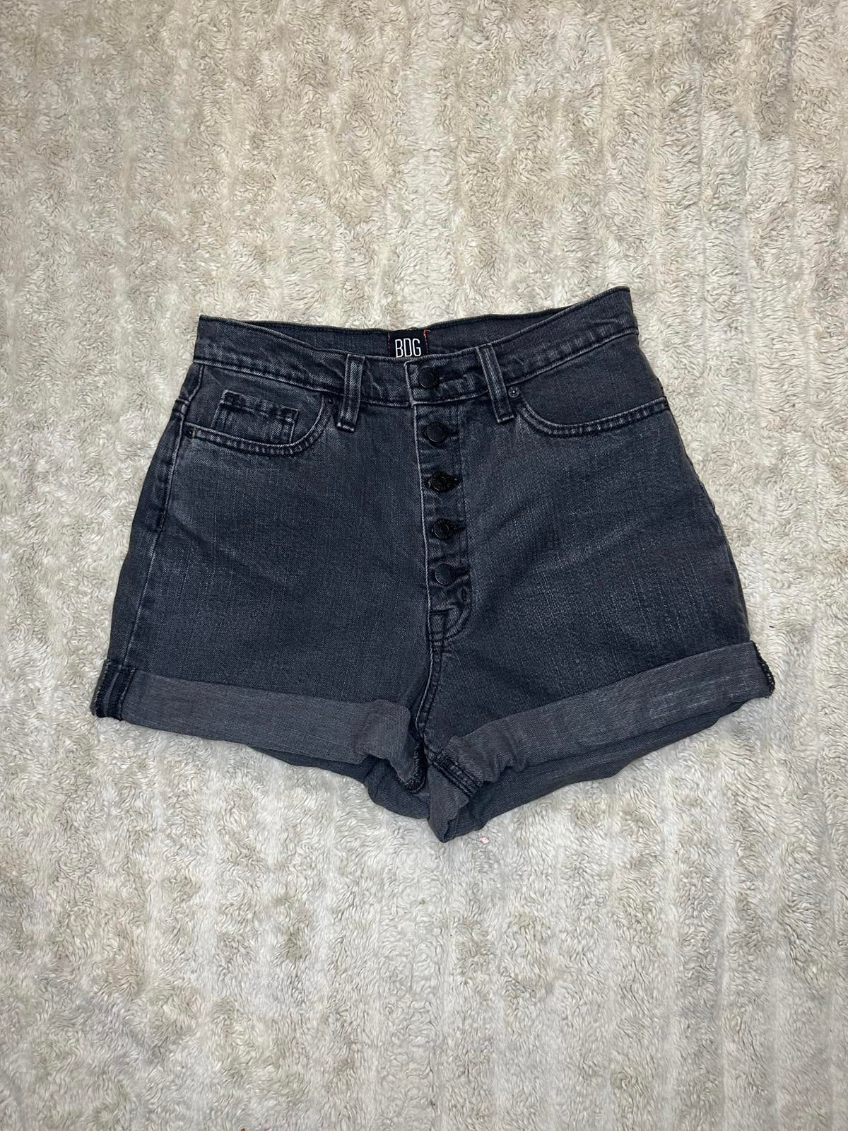 Urban Outfitters BDG Mom High Rise grey button-fly cuffed jean shorts Size 27