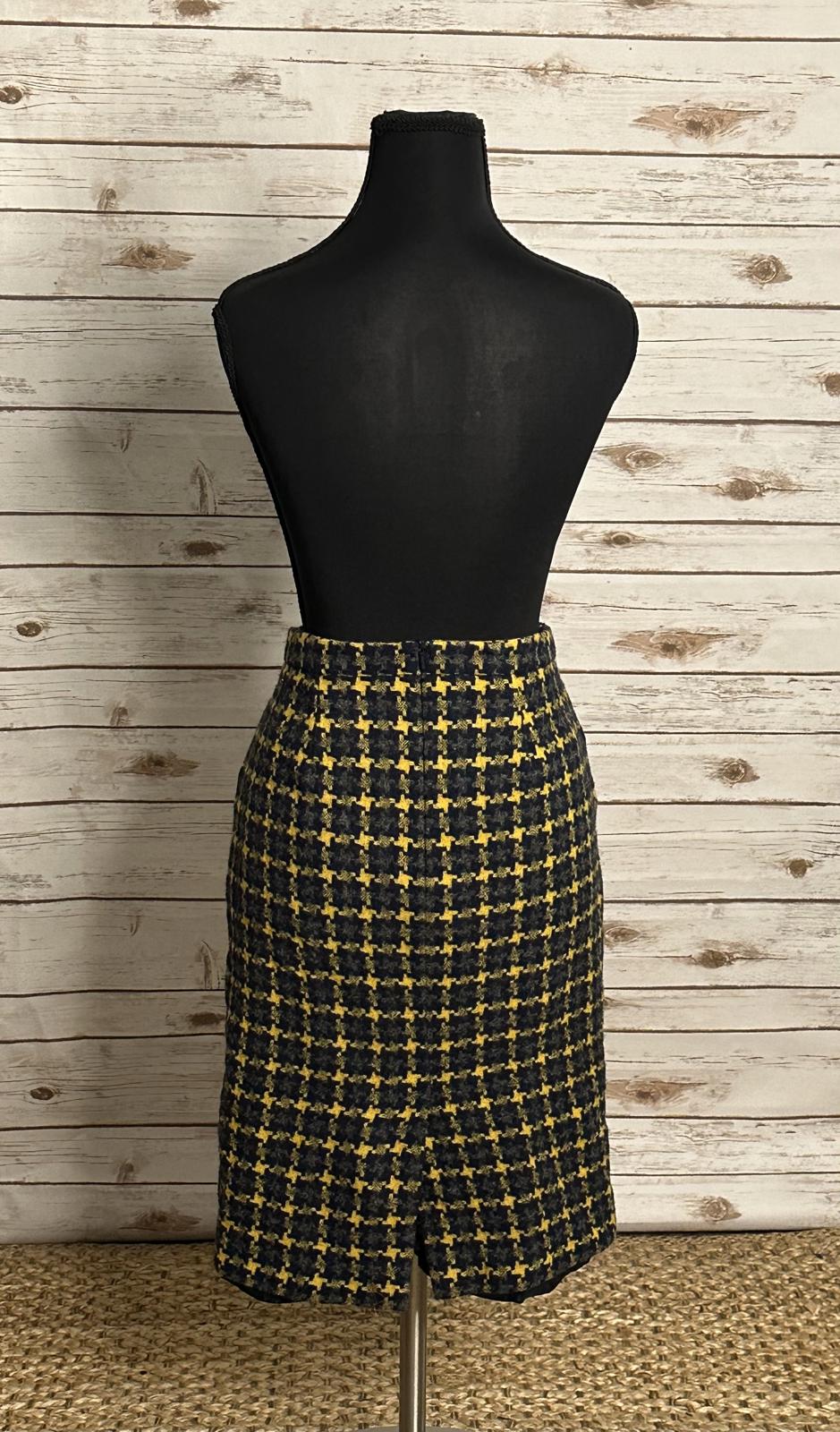 Pure Collection classic Moon British Cloth houndstooth wool pencil skirt Size 4
