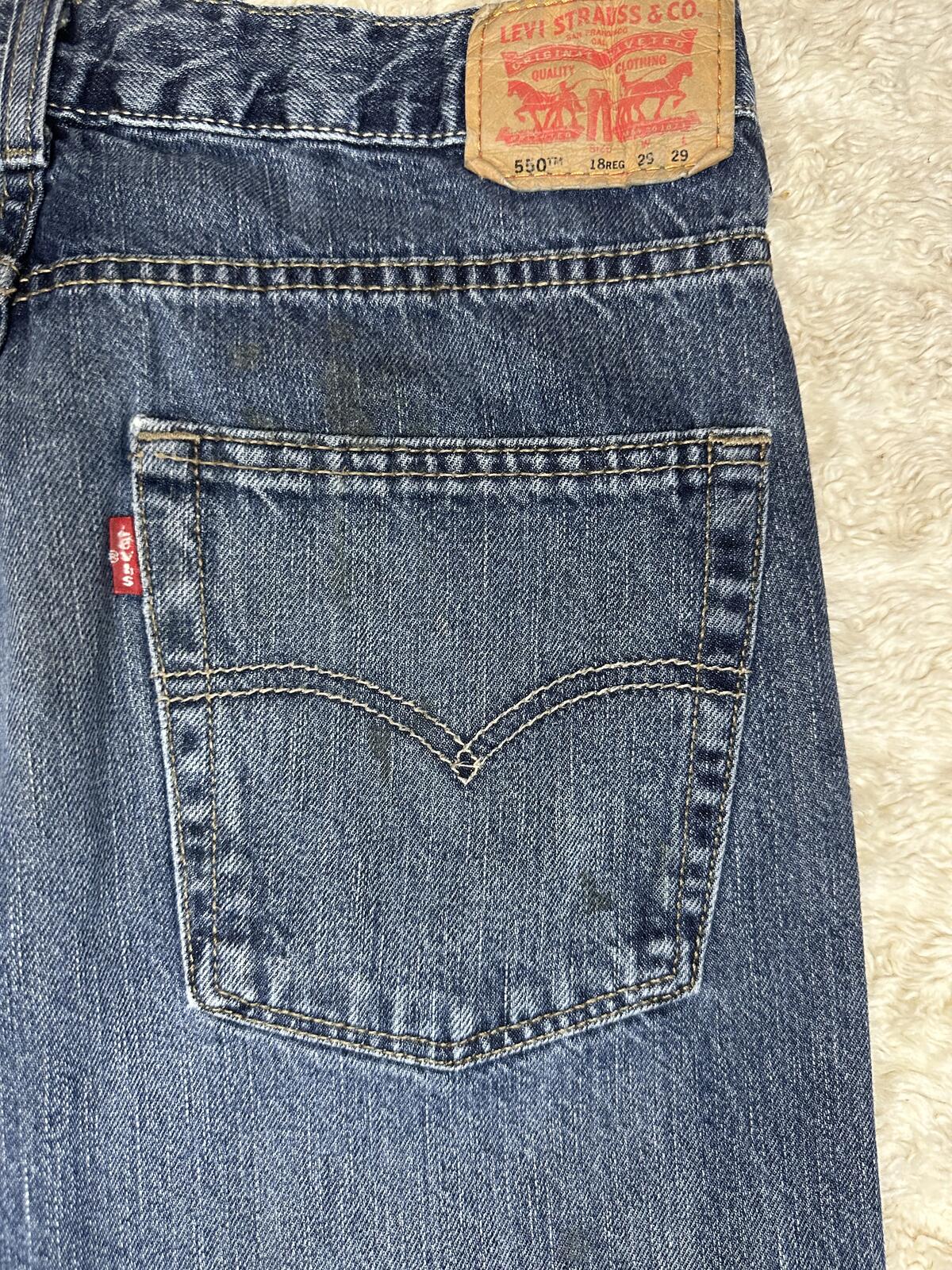Levi's 550 Relaxed Fit medium wash straight leg denim jeans Size 18Reg 29x29