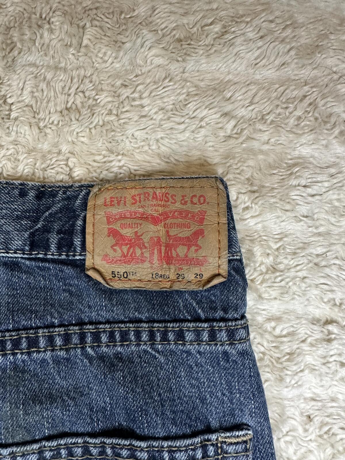 Levi's 550 Relaxed Fit medium wash straight leg denim jeans Size 18Reg 29x29
