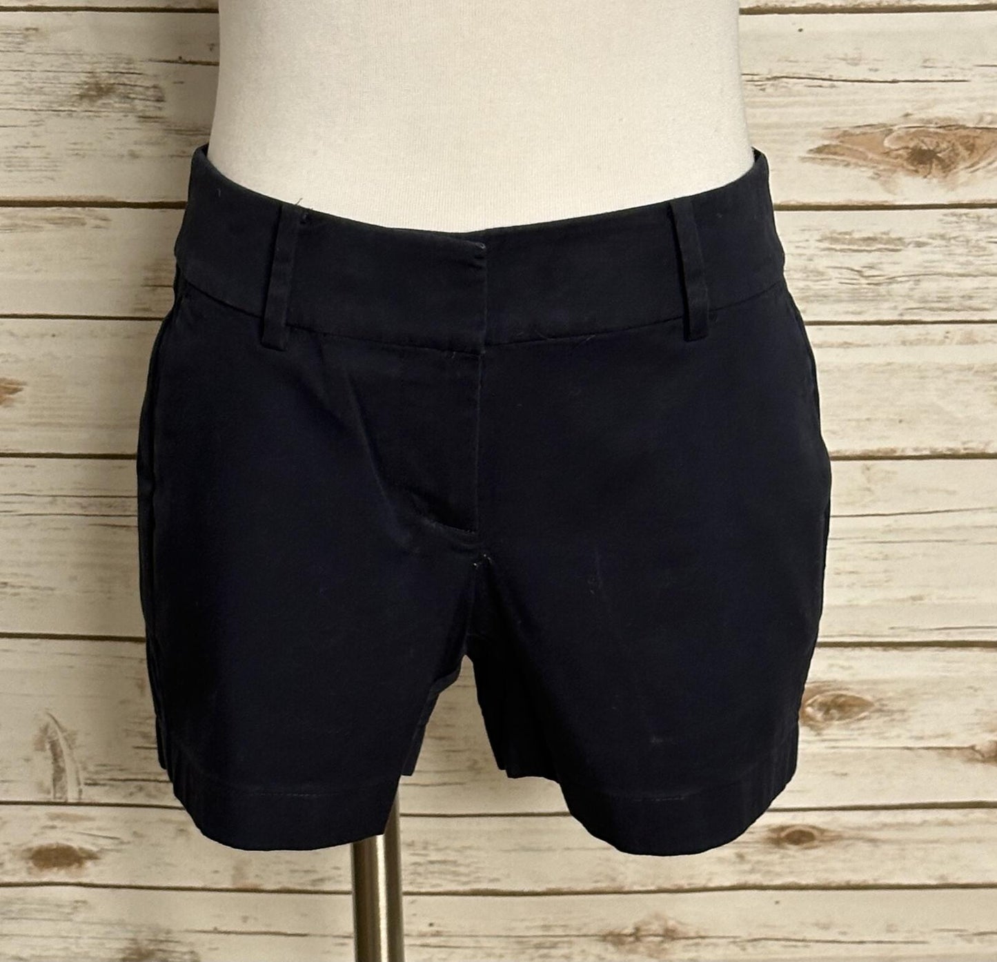 Ann Taylor City Short black tailored shorts 4P classic old money preppy polished