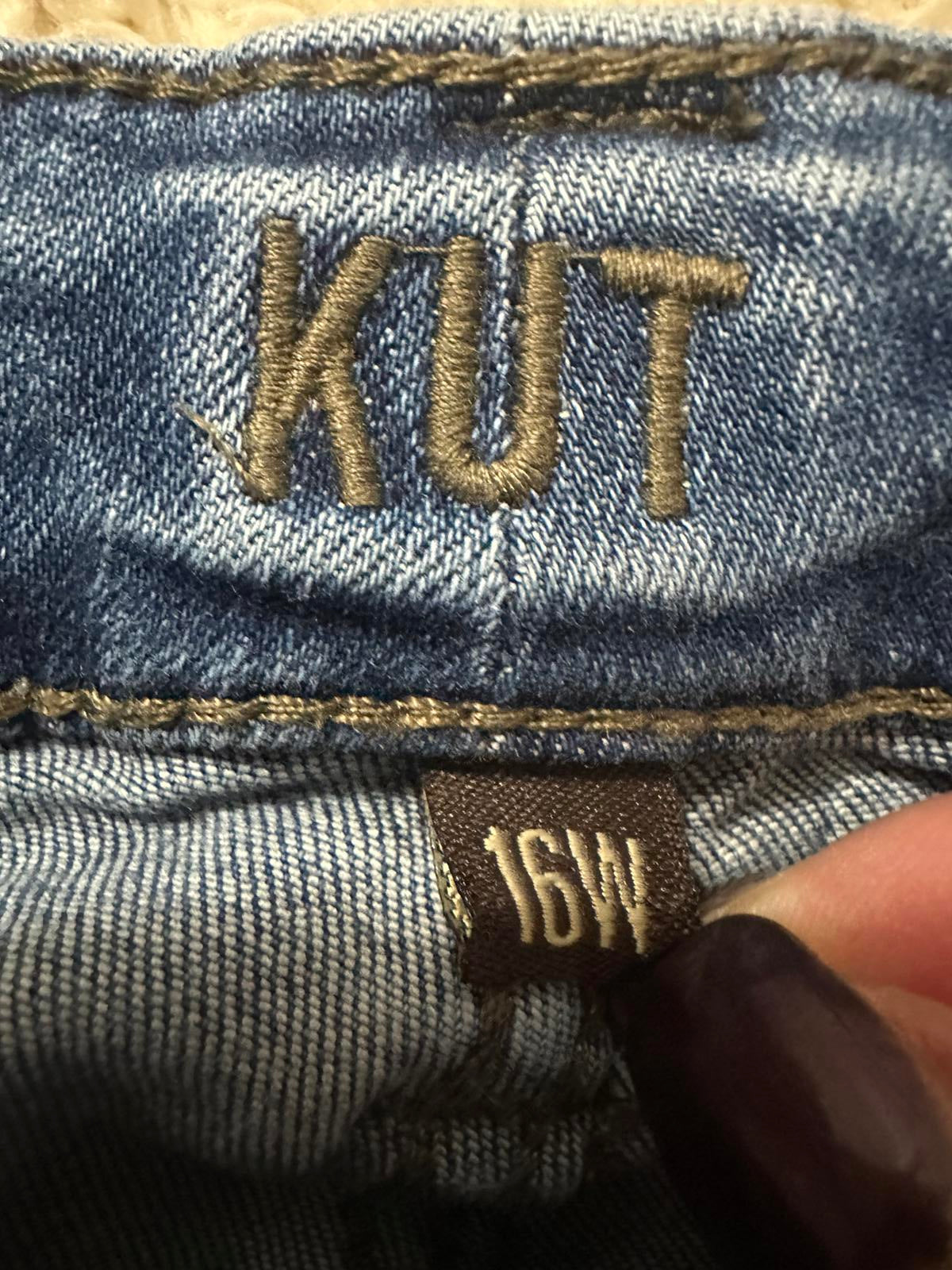 Kut from the Kloth medium wash Fab Ab cigarette leg jeans Size 16W