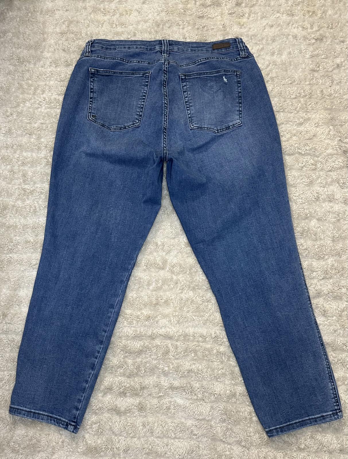 Kut from the Kloth medium wash Fab Ab cigarette leg jeans Size 16W