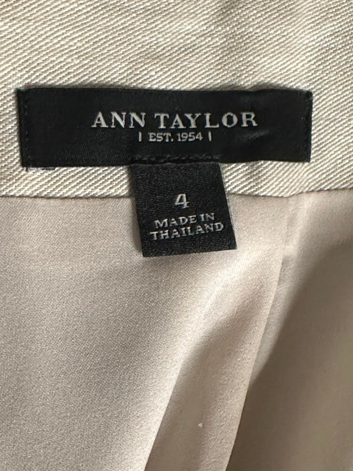 Ann Taylor classic tailored corpcore beige linen/cotton pencil skirt Size 4
