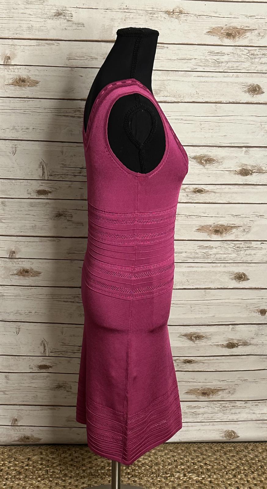 Express magenta scoop neck sleeveless bandage bodycon knit dress Size Small