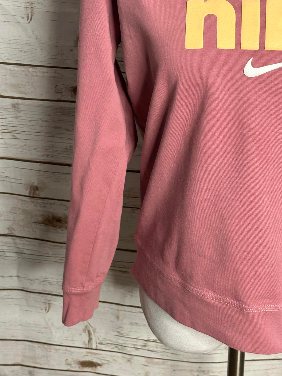 Nike activewear faded pink crewneck logo spellout long sleeve sweatshirt Size M