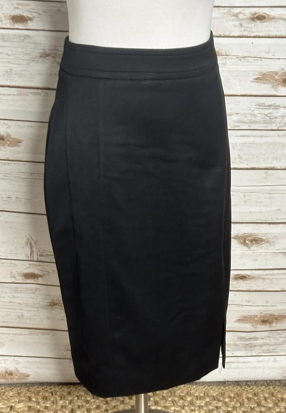 White House Black Market modern classic office siren black pencil skirt Size 8