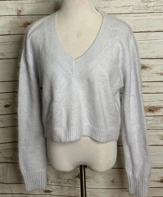 Intermix classic icy blue angora V-neck long sleeve cropped sweater Size Large